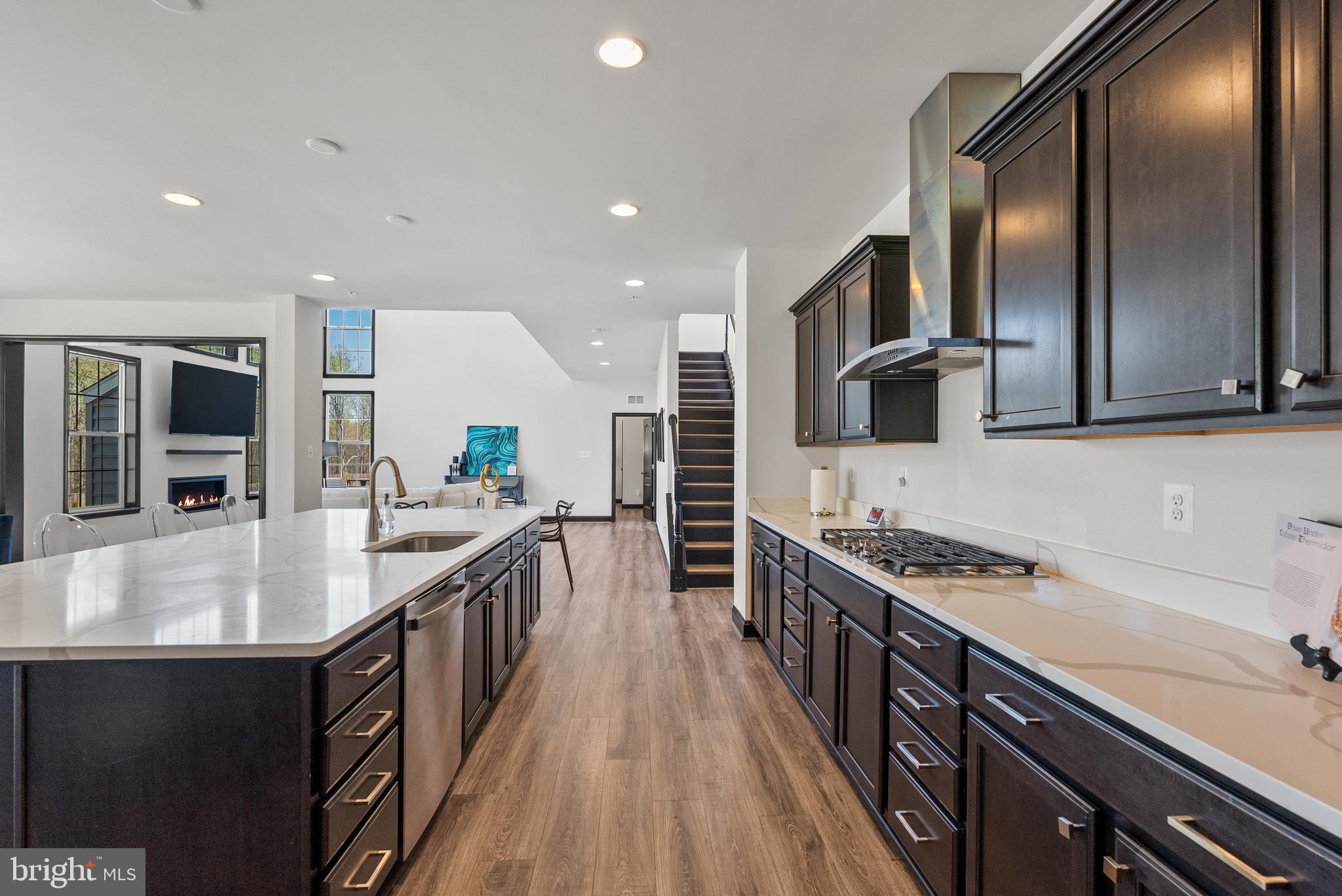 FAIRVIEW MANOR - Residential