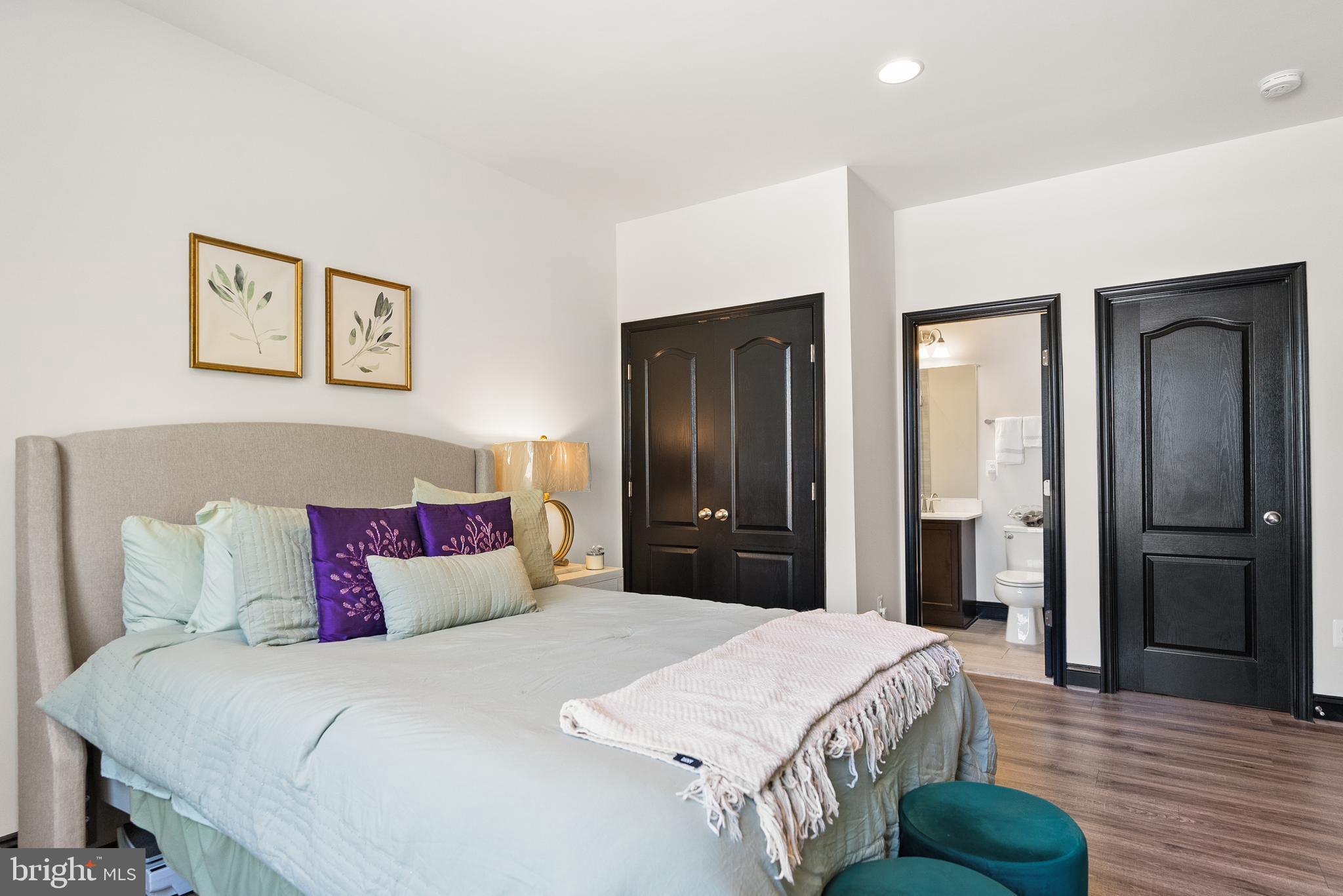 FAIRVIEW MANOR - Residential