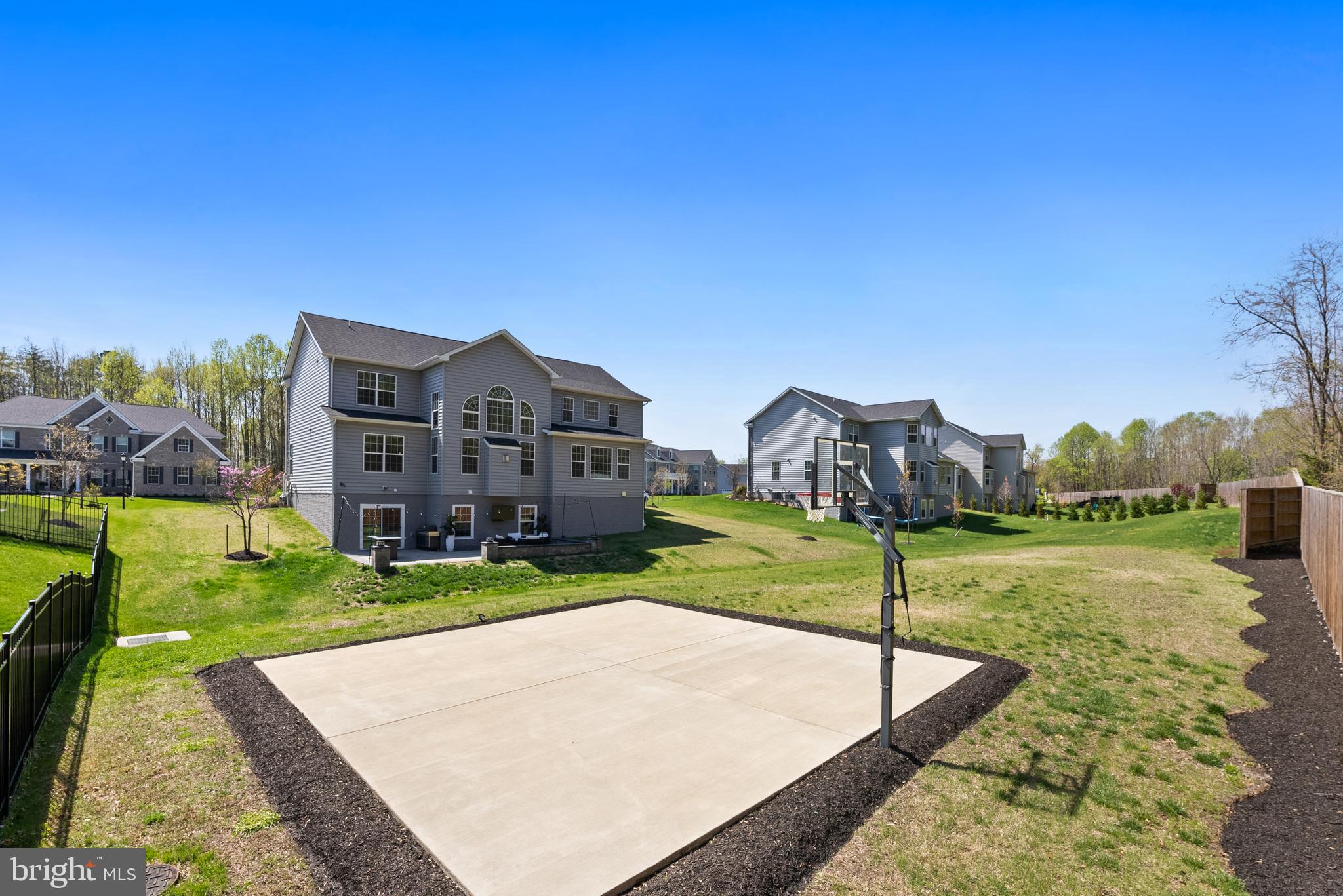 FAIRVIEW MANOR - Residential