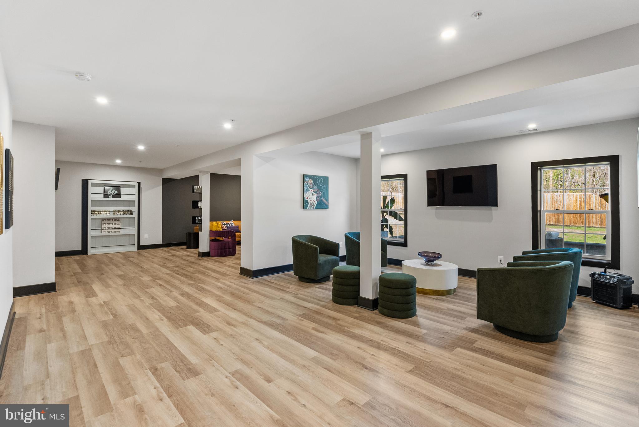 FAIRVIEW MANOR - Residential