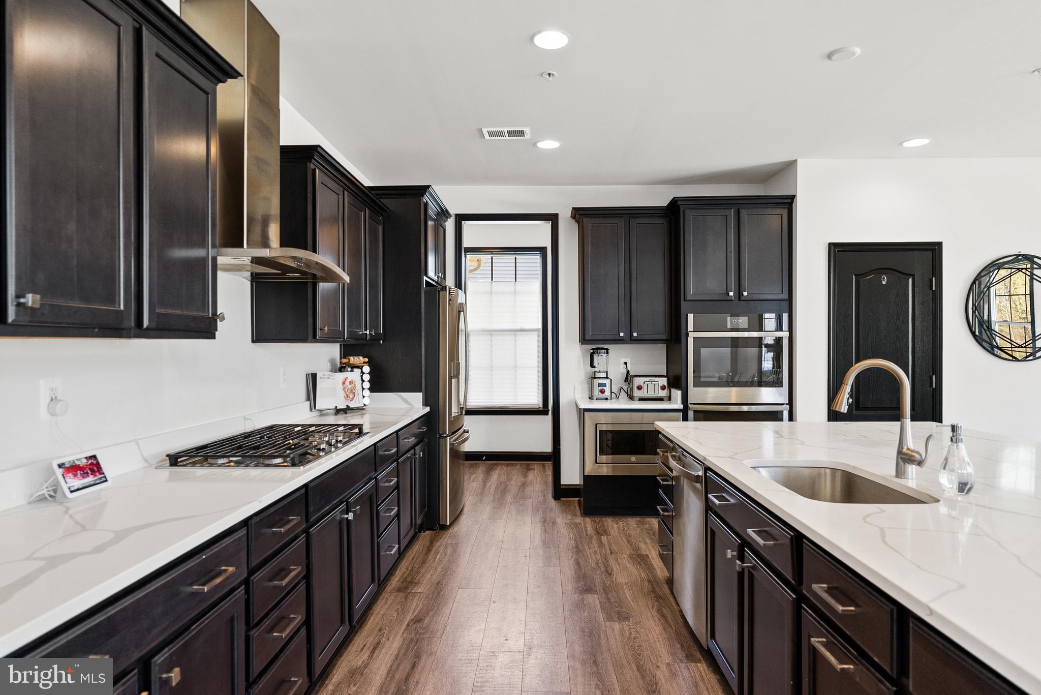 FAIRVIEW MANOR - Residential