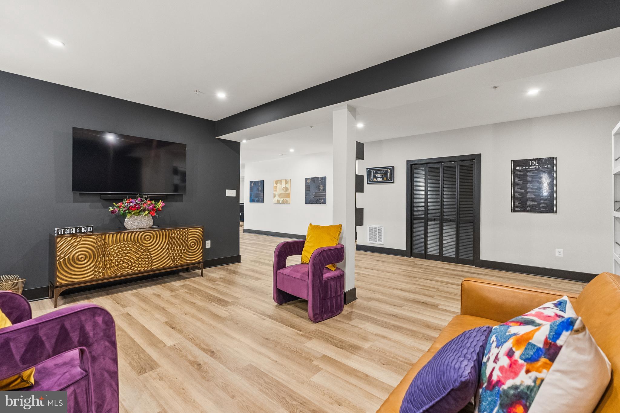 FAIRVIEW MANOR - Residential