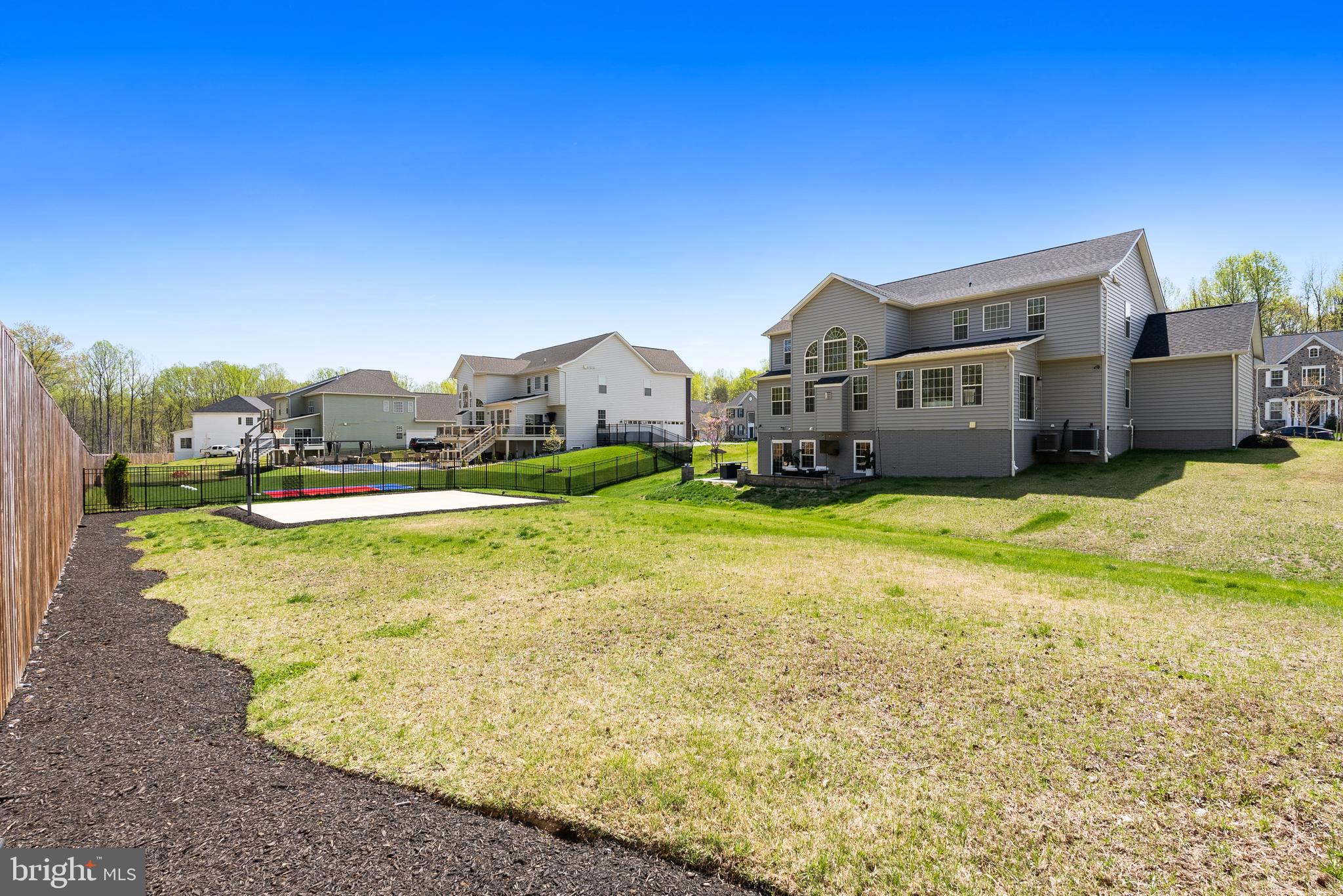 FAIRVIEW MANOR - Residential