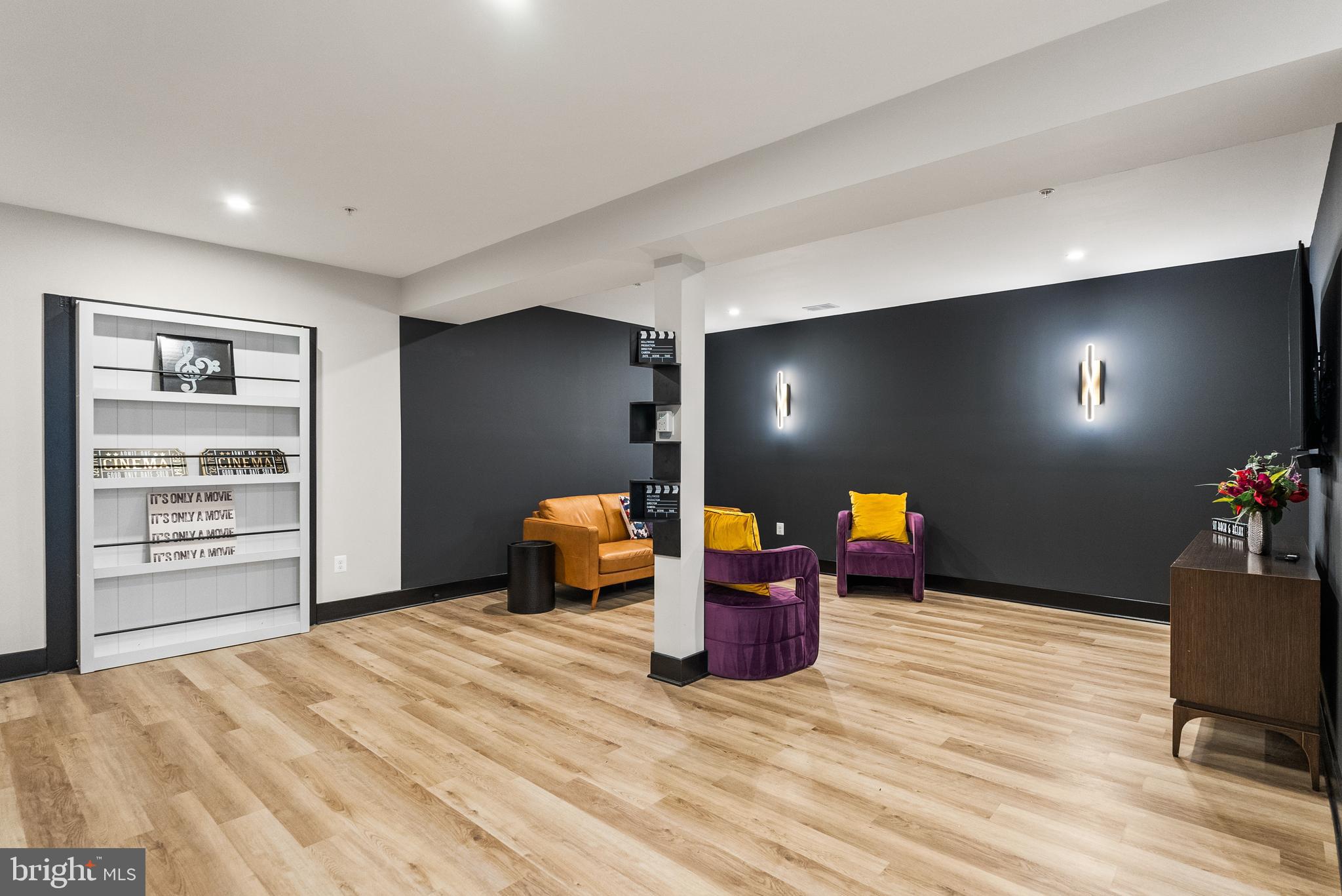 FAIRVIEW MANOR - Residential