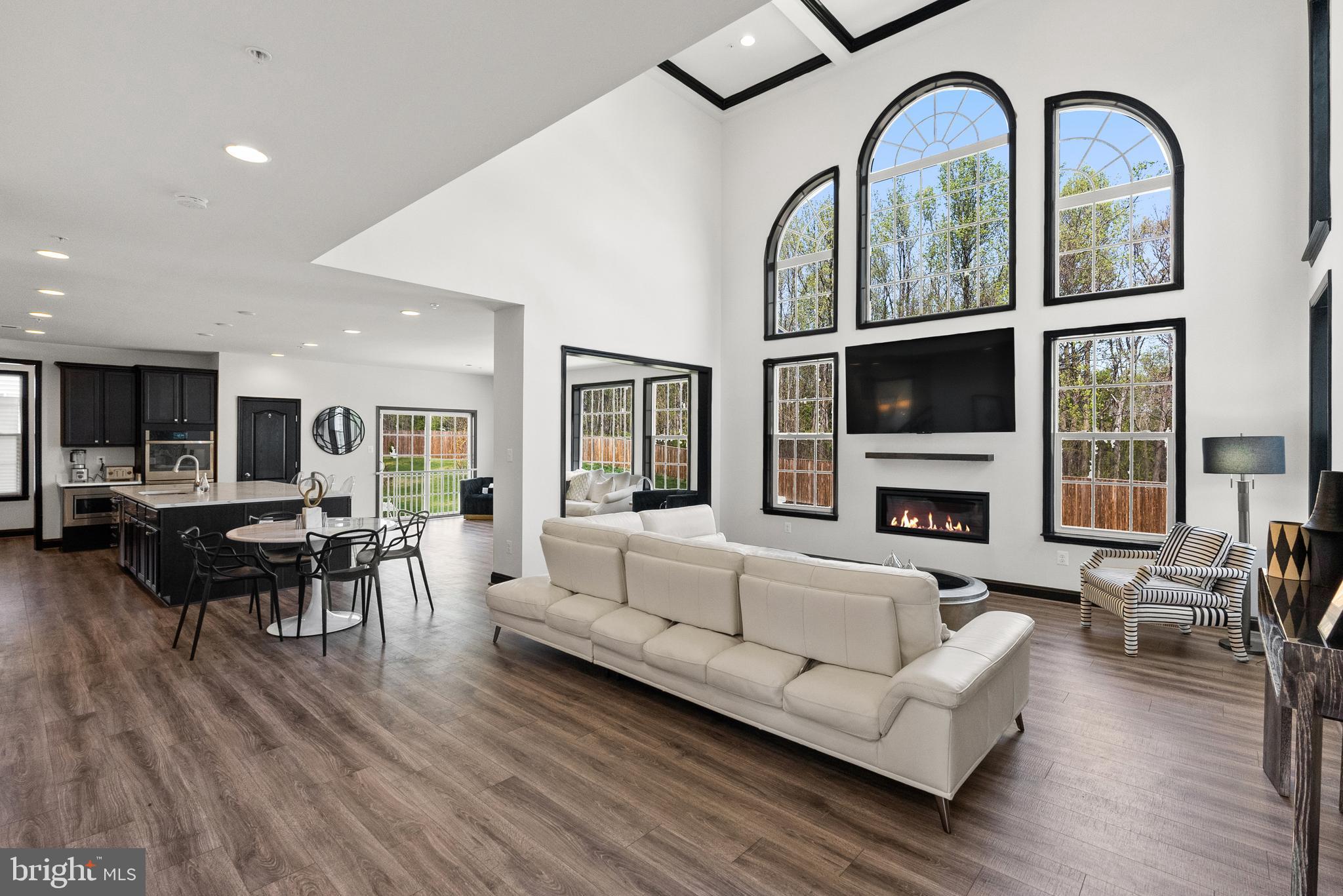 FAIRVIEW MANOR - Residential