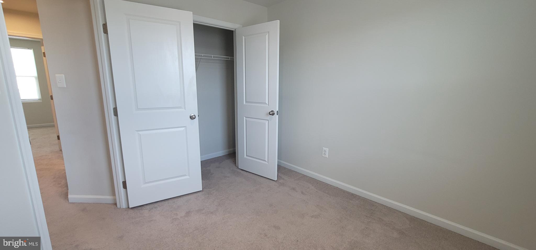 THE LAKES AT MARTINSBURG - Residential Lease