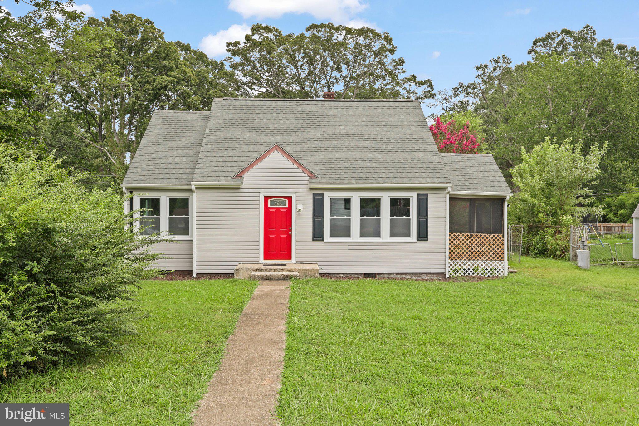 6 RANDOLPH ROAD
