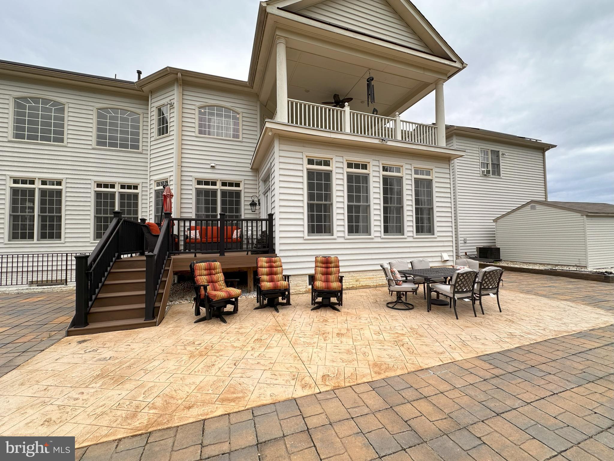 WINDSONG - Residential