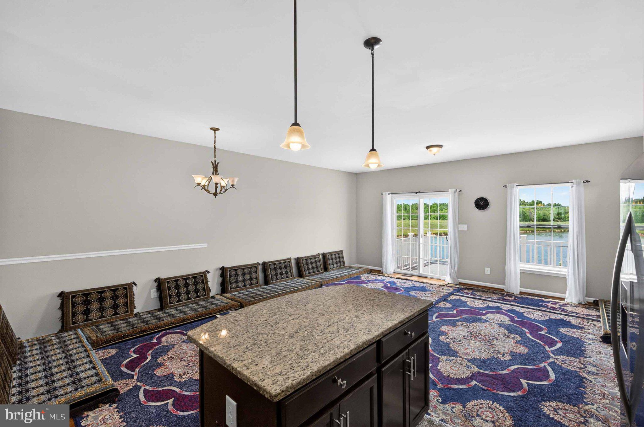 LAKESIDE - Residential
