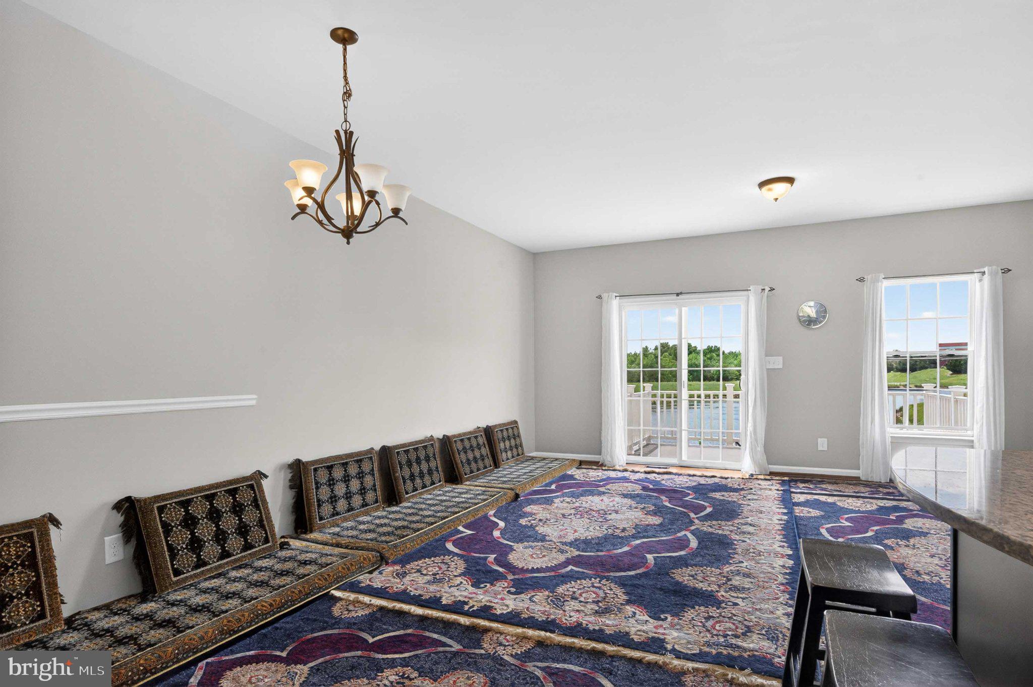 LAKESIDE - Residential