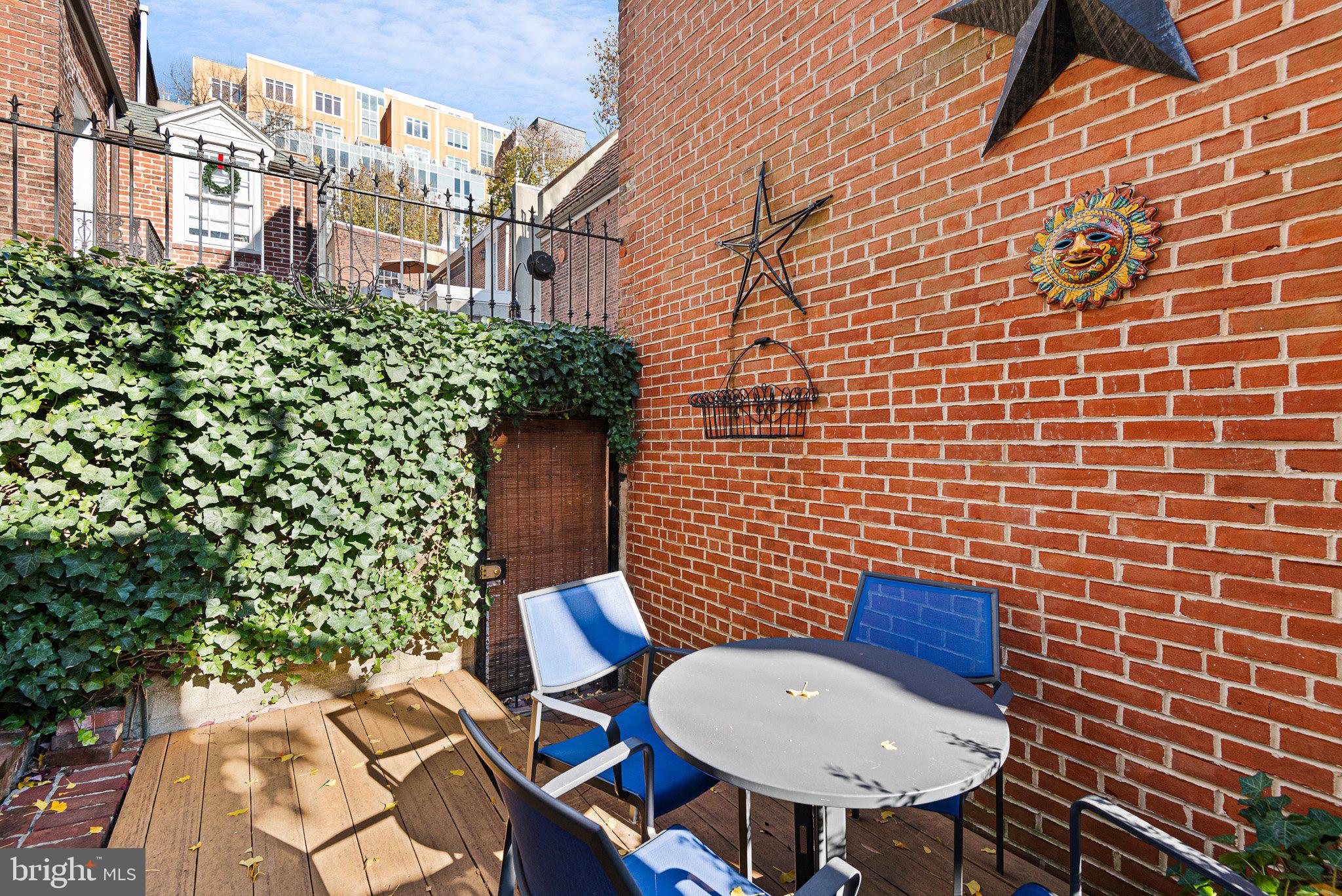 WASHINGTON SQ WEST - Residential