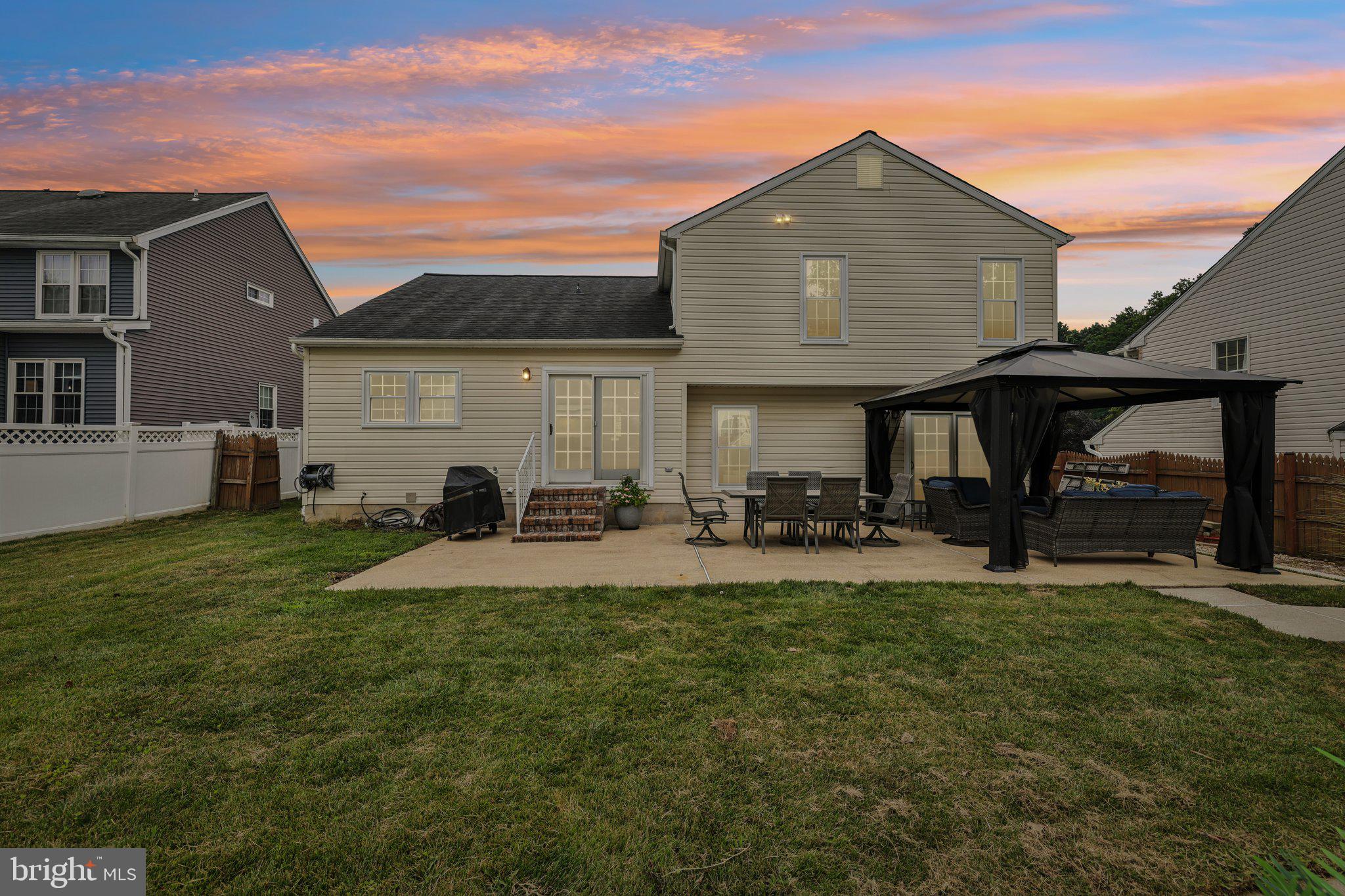 1404 BANAVIE TERRACE W