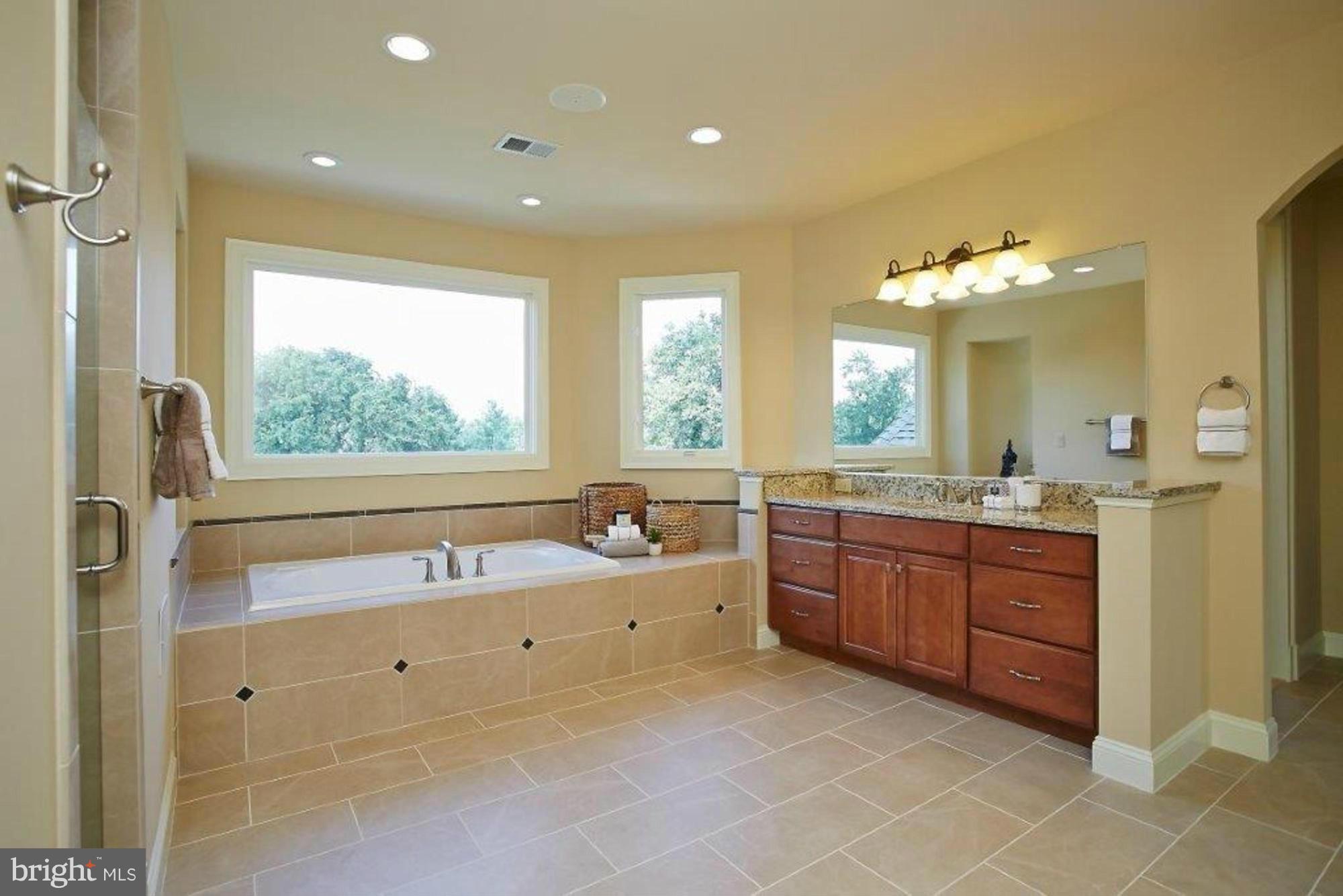 HERITAGE FARM - Residential