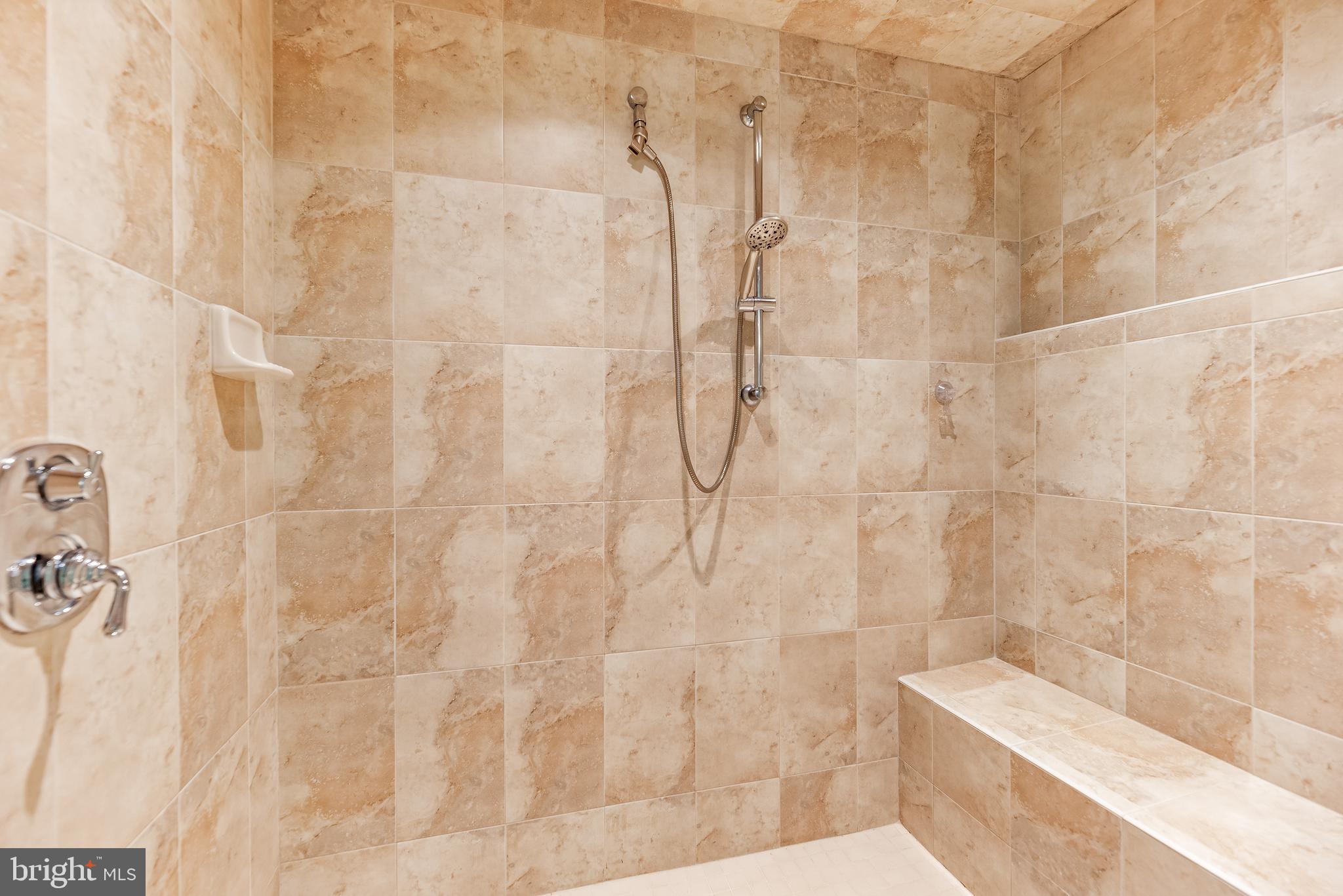 FARMS AT HUNTING CREEK - Residential