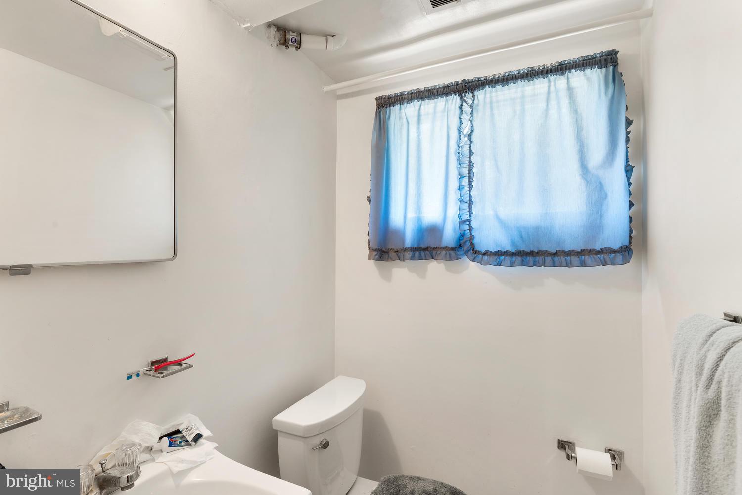 BROOKE MANOR - Residential