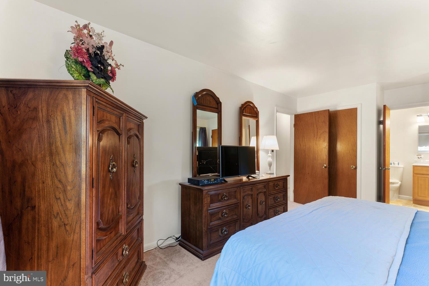 BROOKE MANOR - Residential