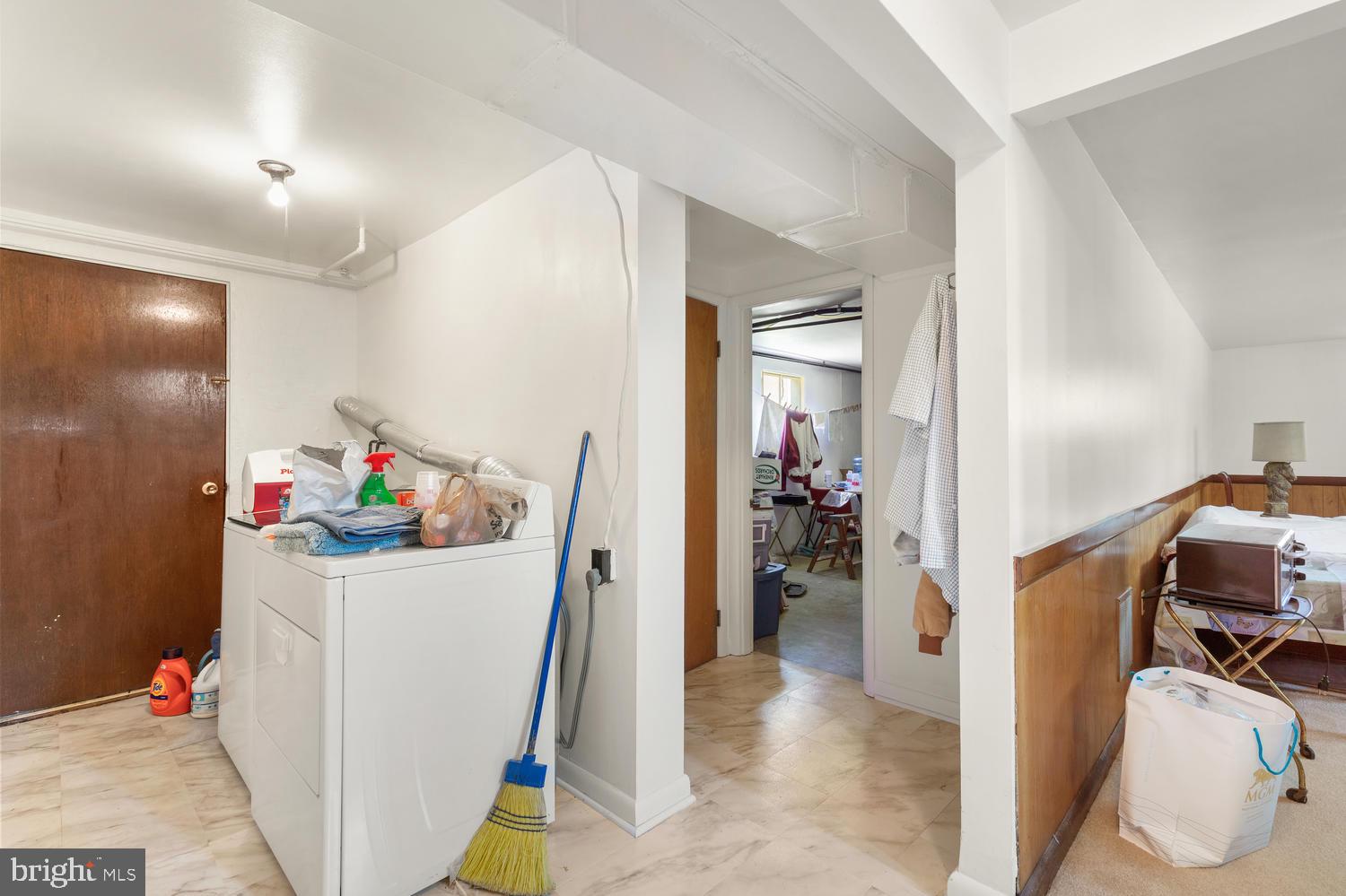 BROOKE MANOR - Residential