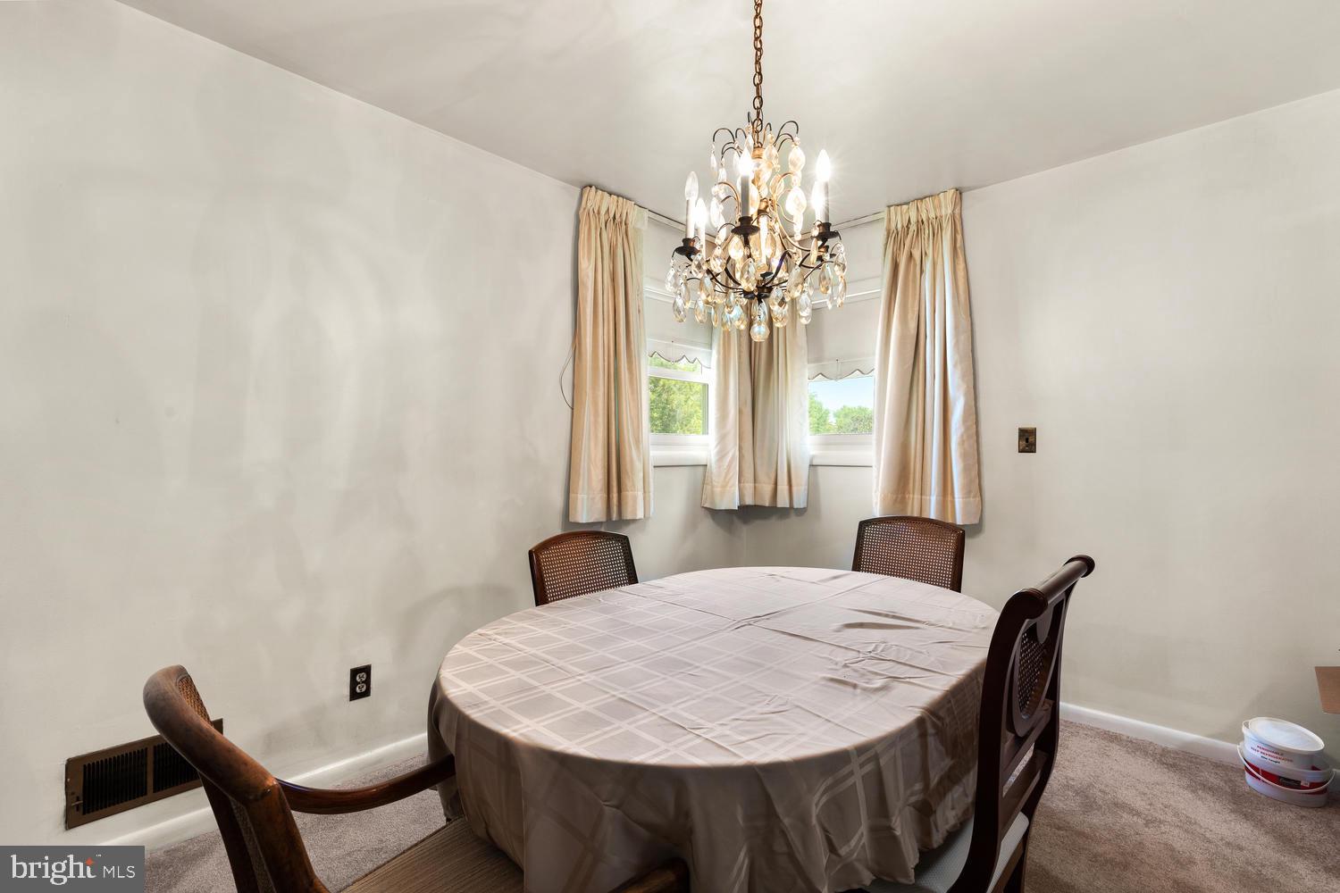 BROOKE MANOR - Residential