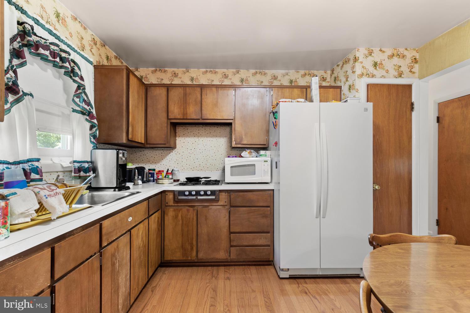 BROOKE MANOR - Residential