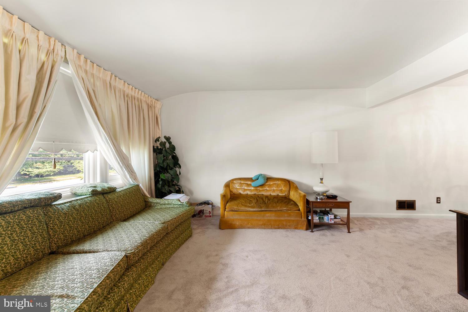 BROOKE MANOR - Residential