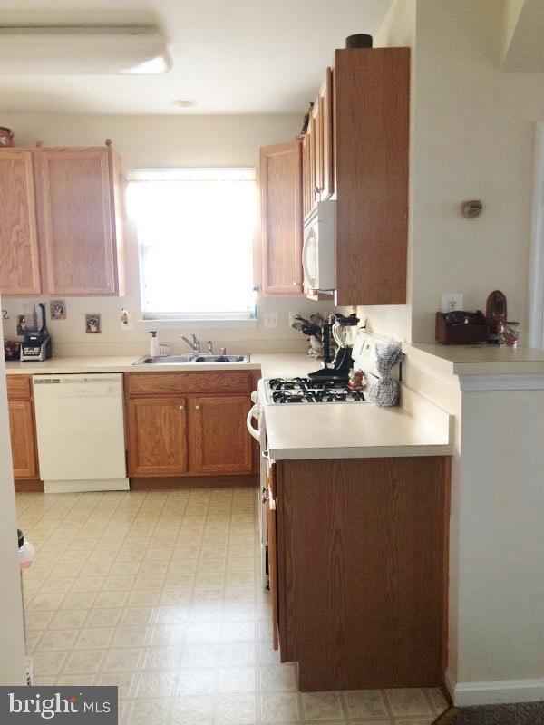 MELENA - Residential Lease