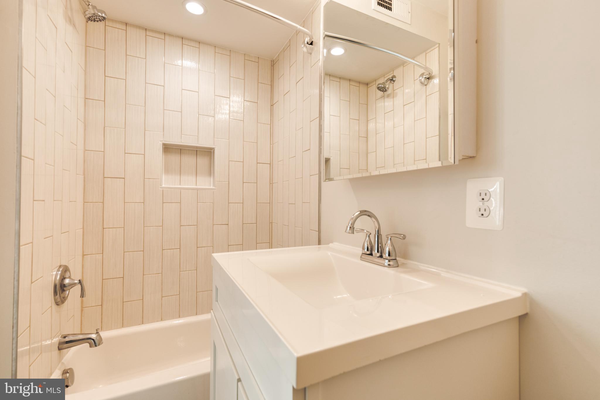 FELLS POINT HISTORIC DISTRICT - Residential Lease