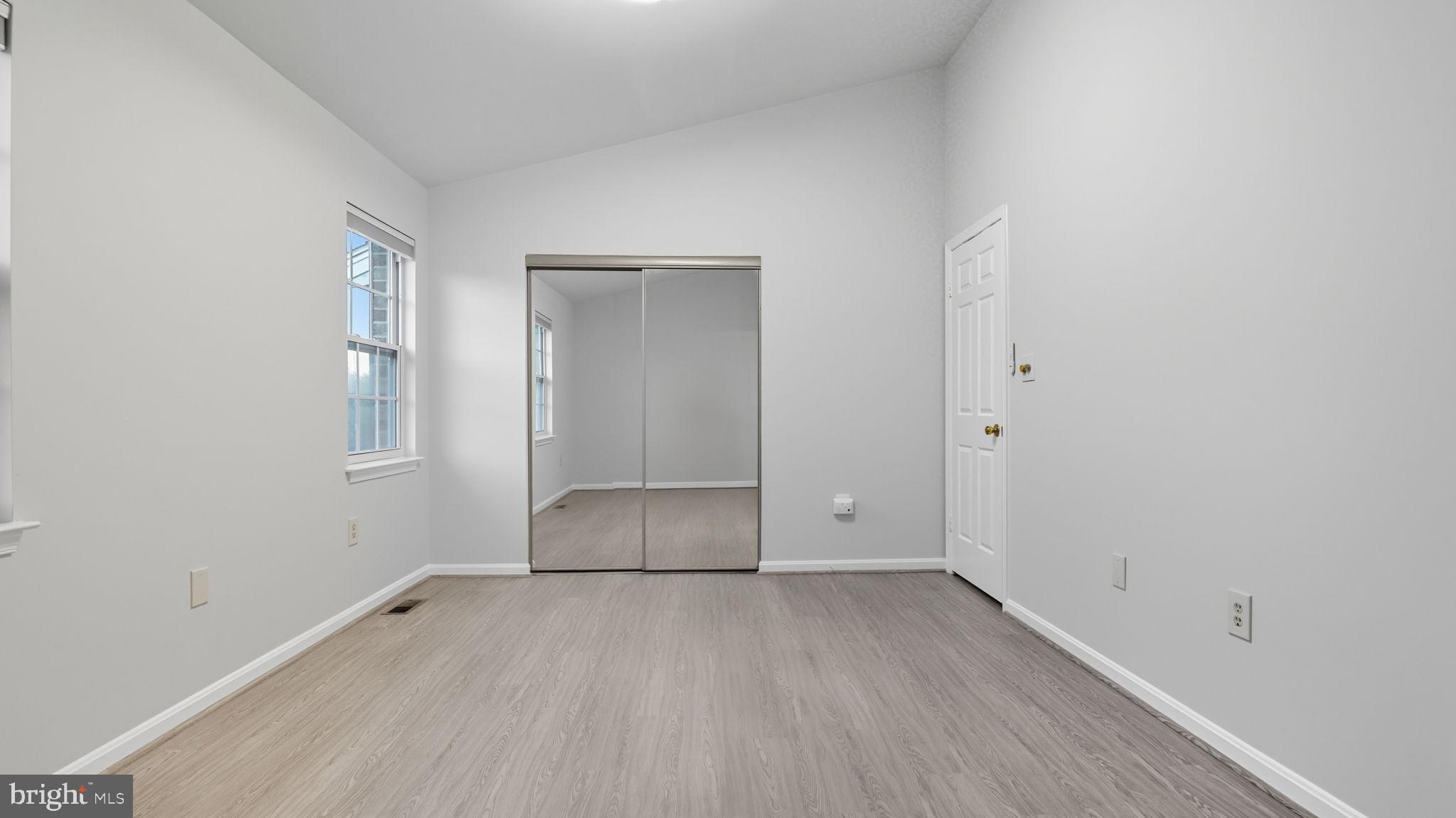 OWENS GLEN - Residential Lease