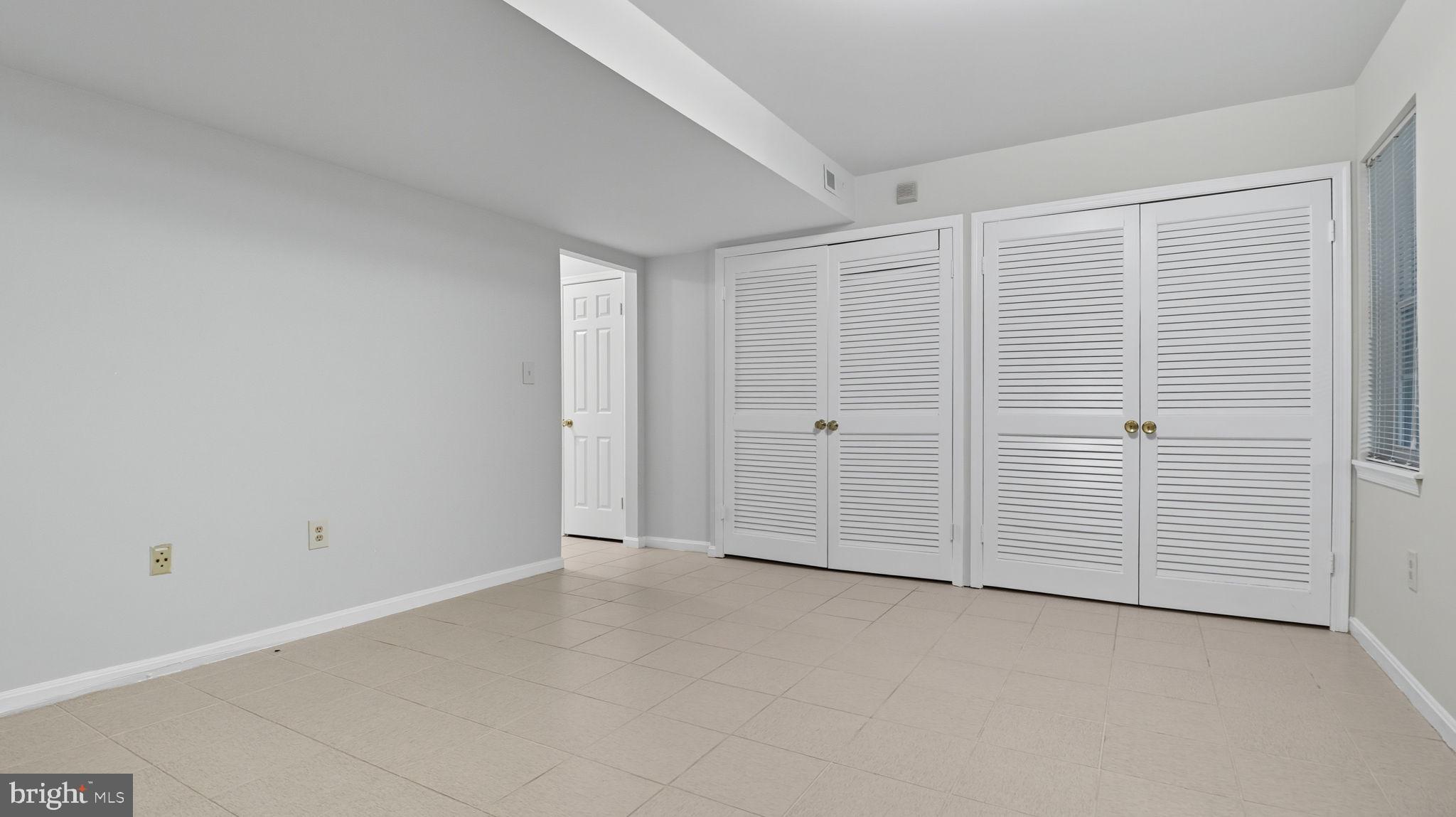 OWENS GLEN - Residential Lease