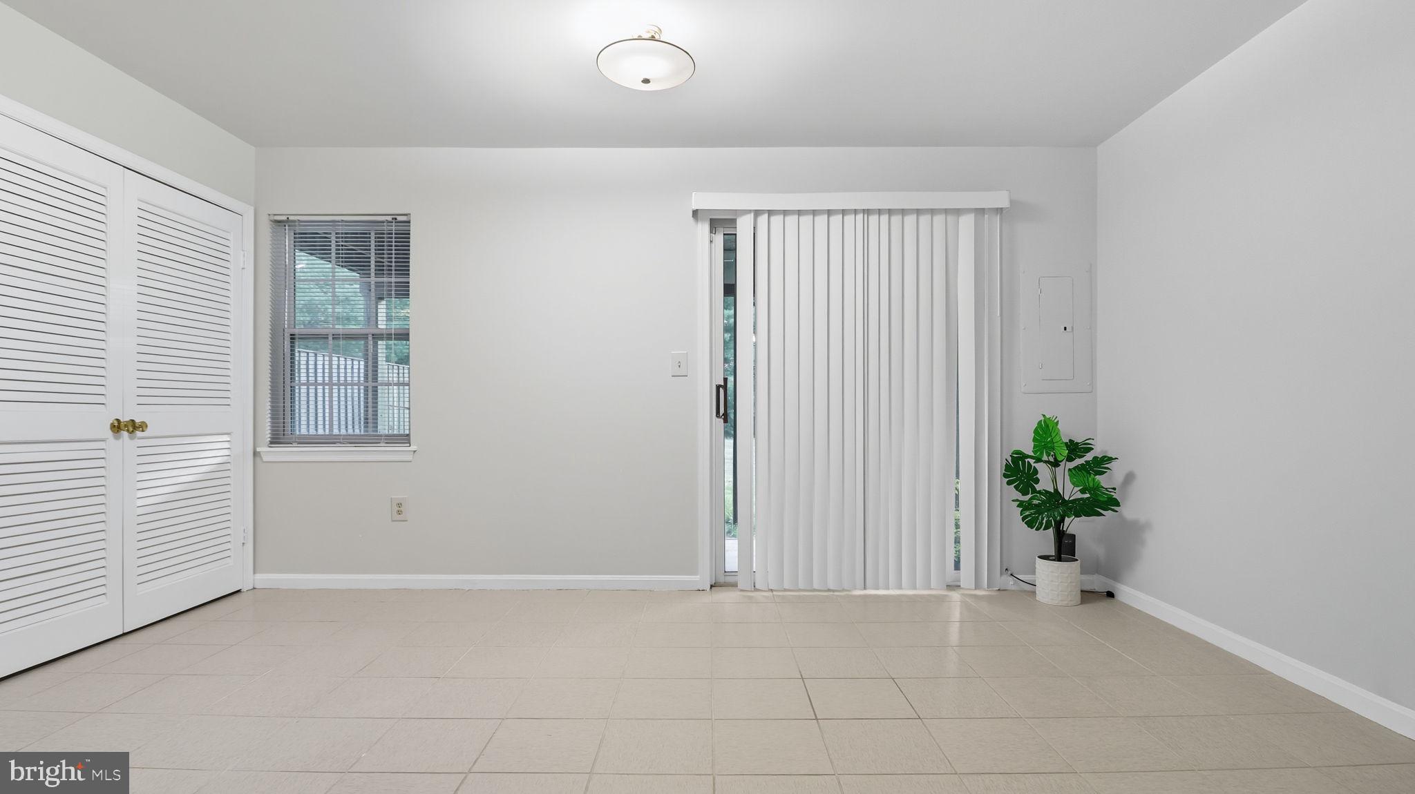 OWENS GLEN - Residential Lease