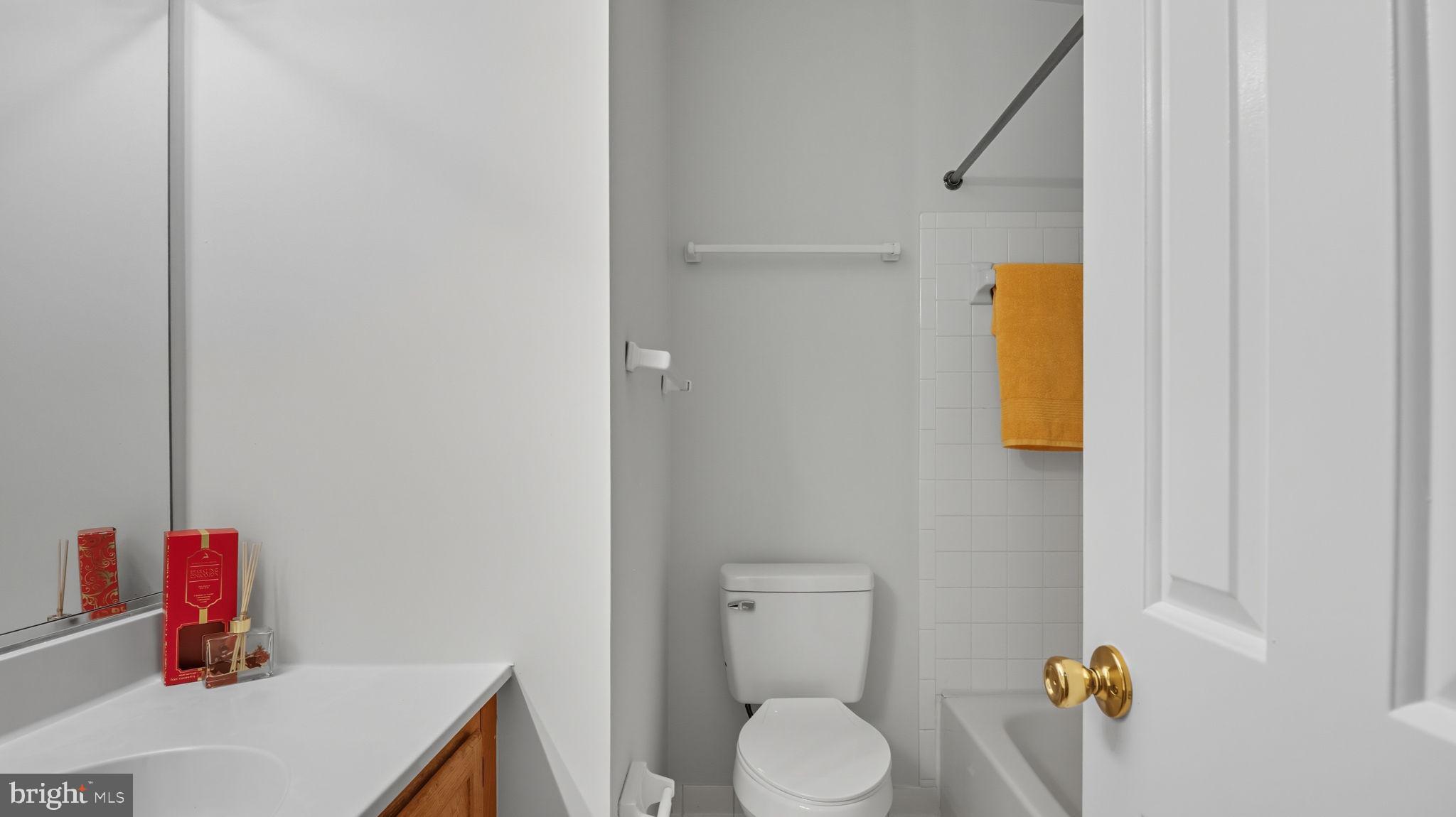 OWENS GLEN - Residential Lease