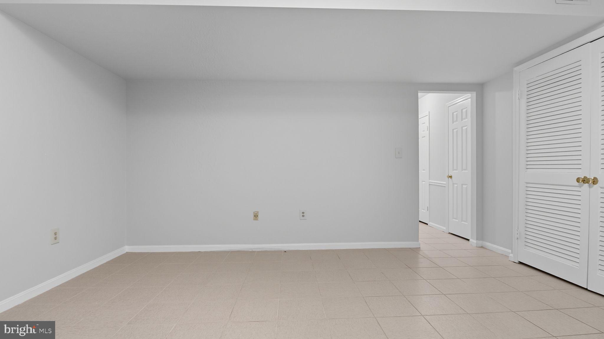 OWENS GLEN - Residential Lease