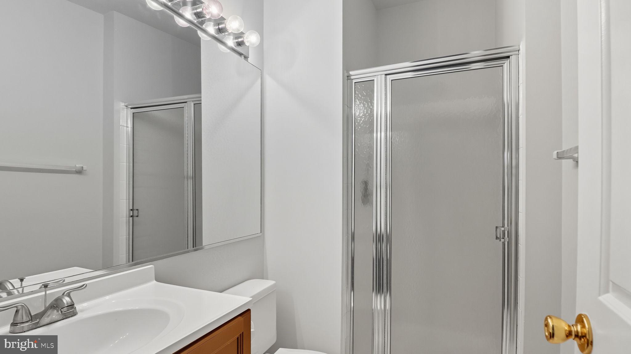 OWENS GLEN - Residential Lease