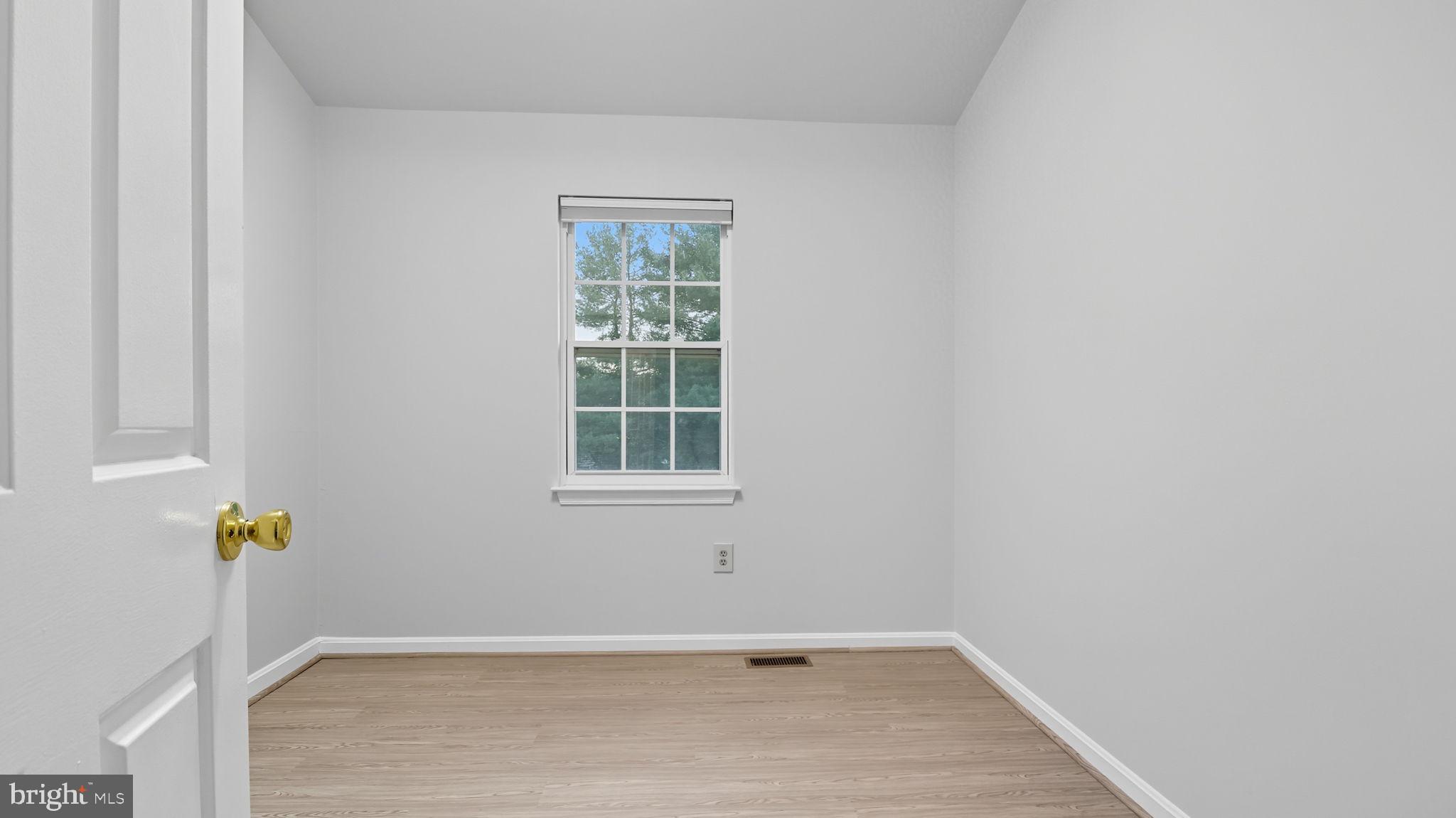 OWENS GLEN - Residential Lease