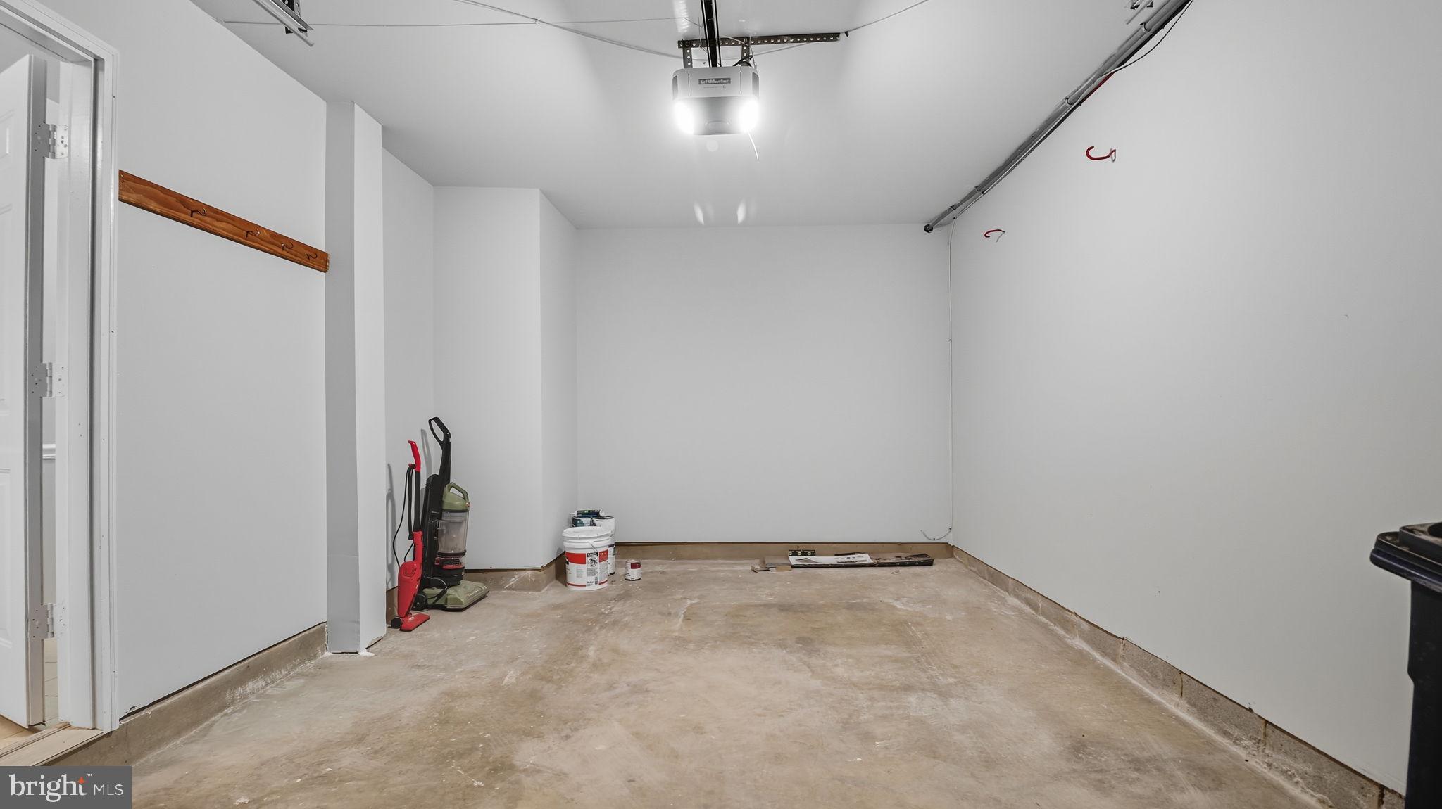 OWENS GLEN - Residential Lease