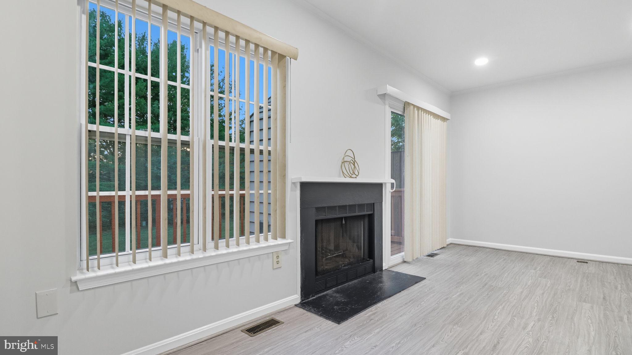 OWENS GLEN - Residential Lease