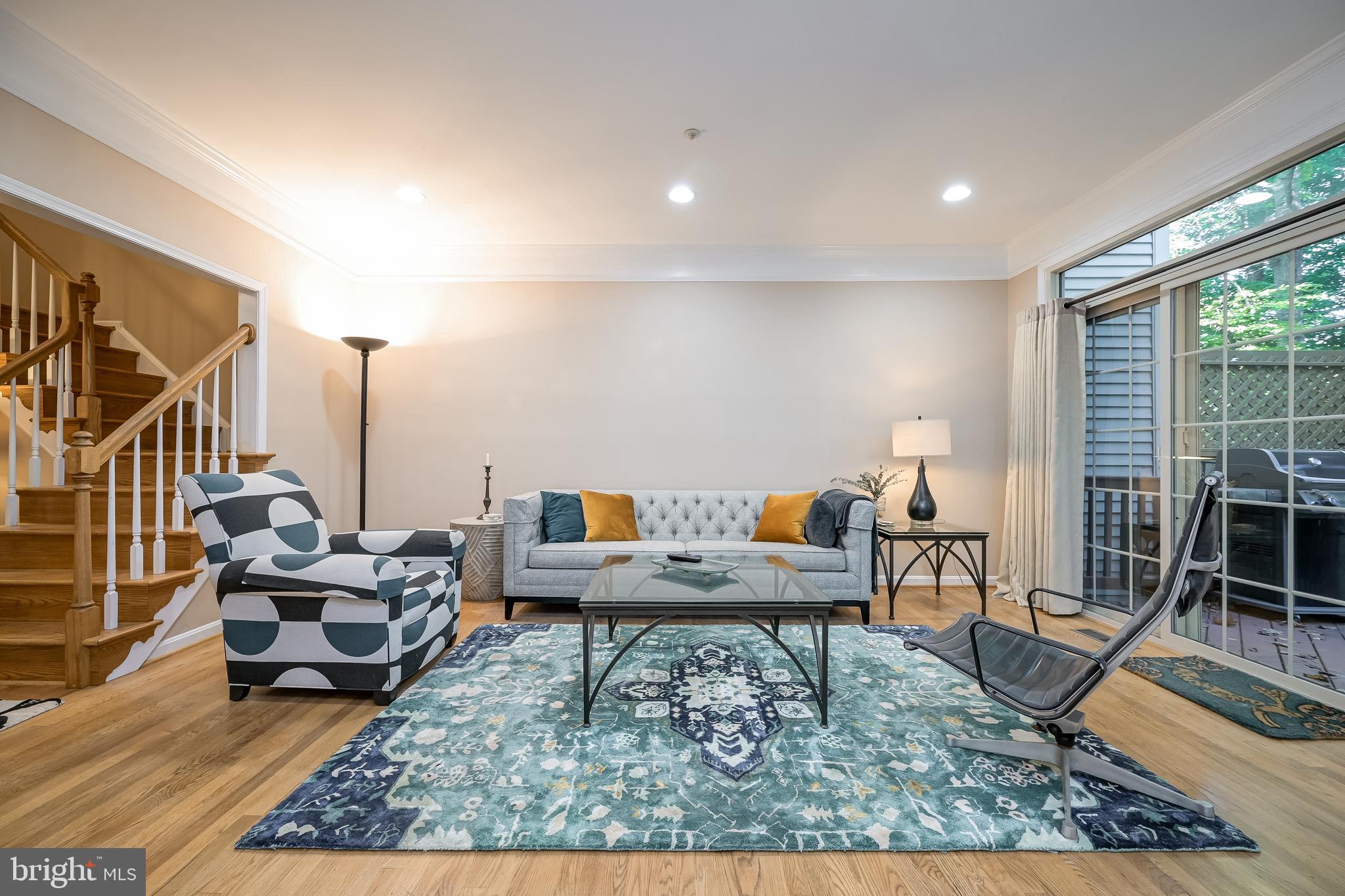 LAKE HALLOWELL - Residential