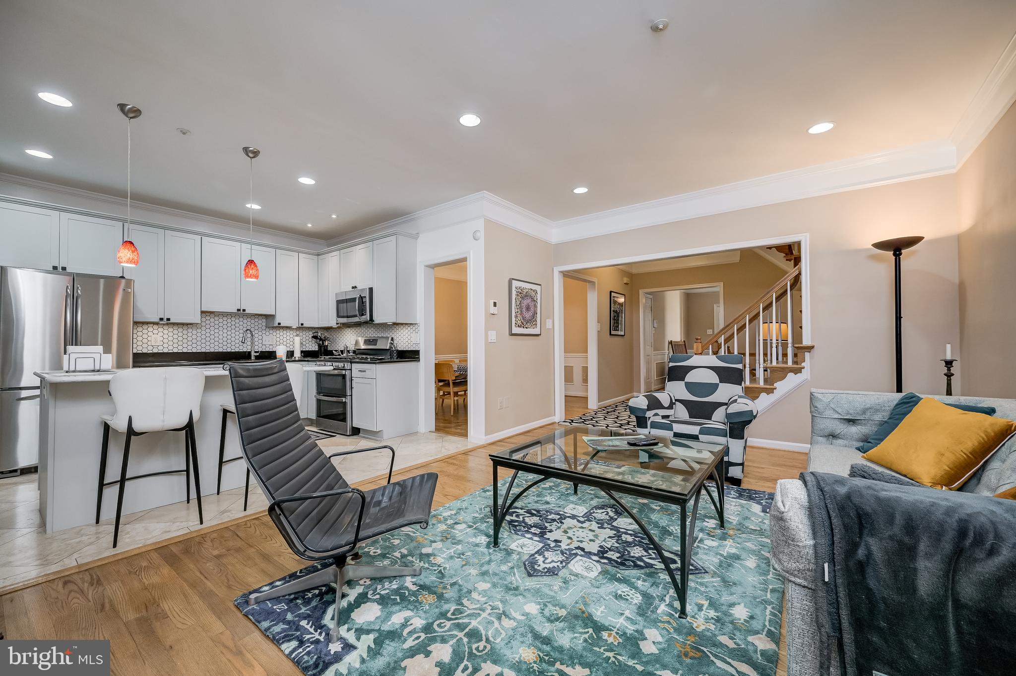 LAKE HALLOWELL - Residential