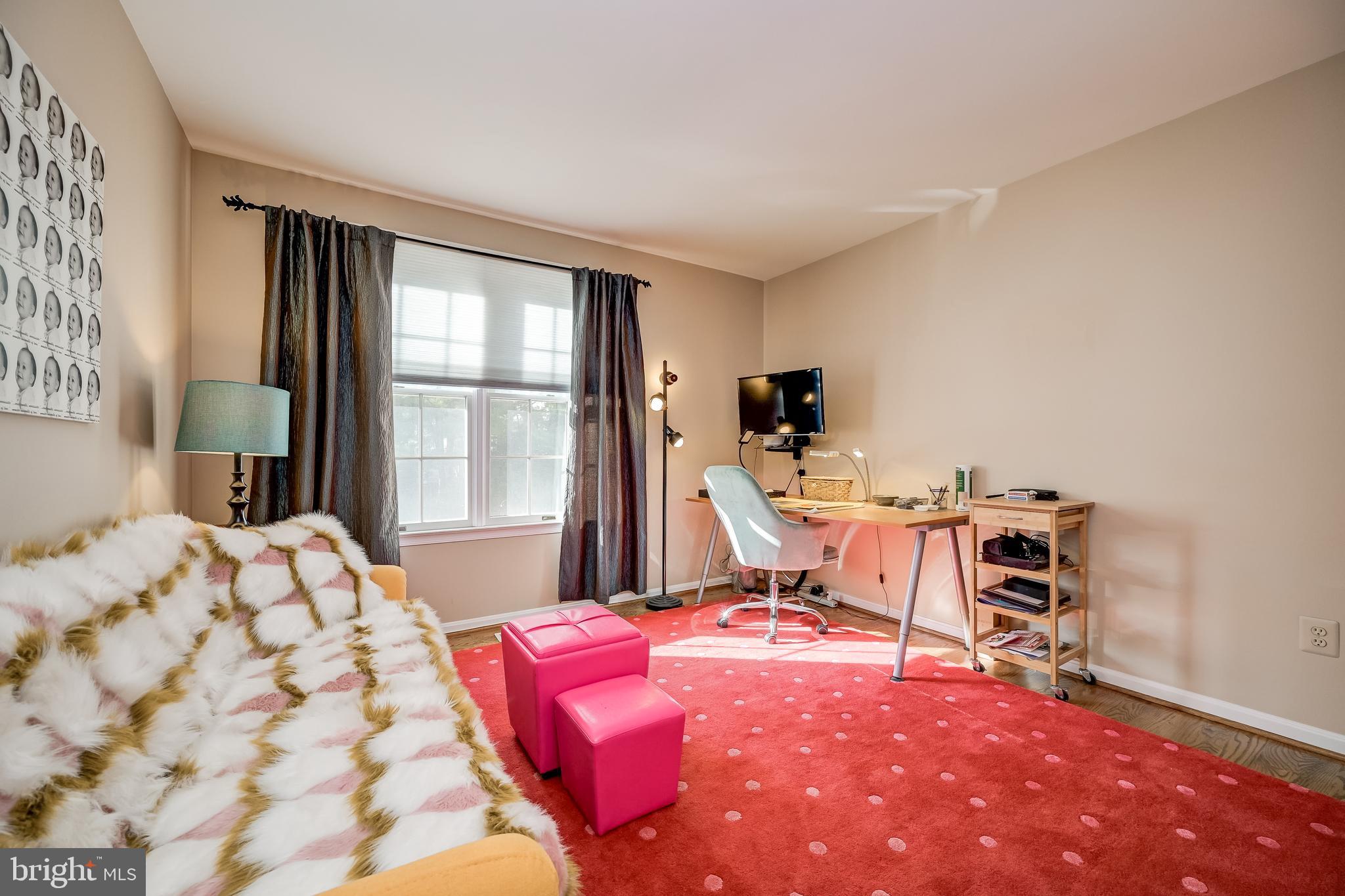 LAKE HALLOWELL - Residential