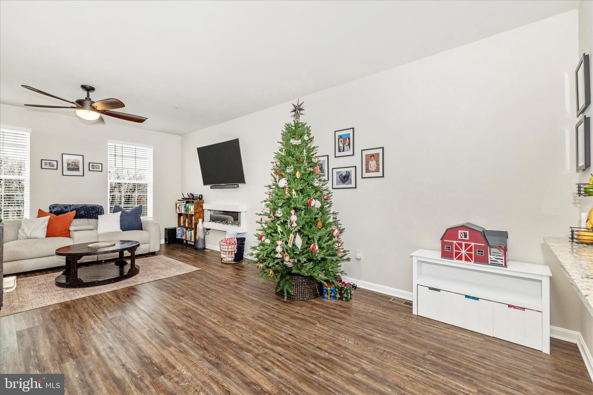 WESTVIEW SOUTH - Residential