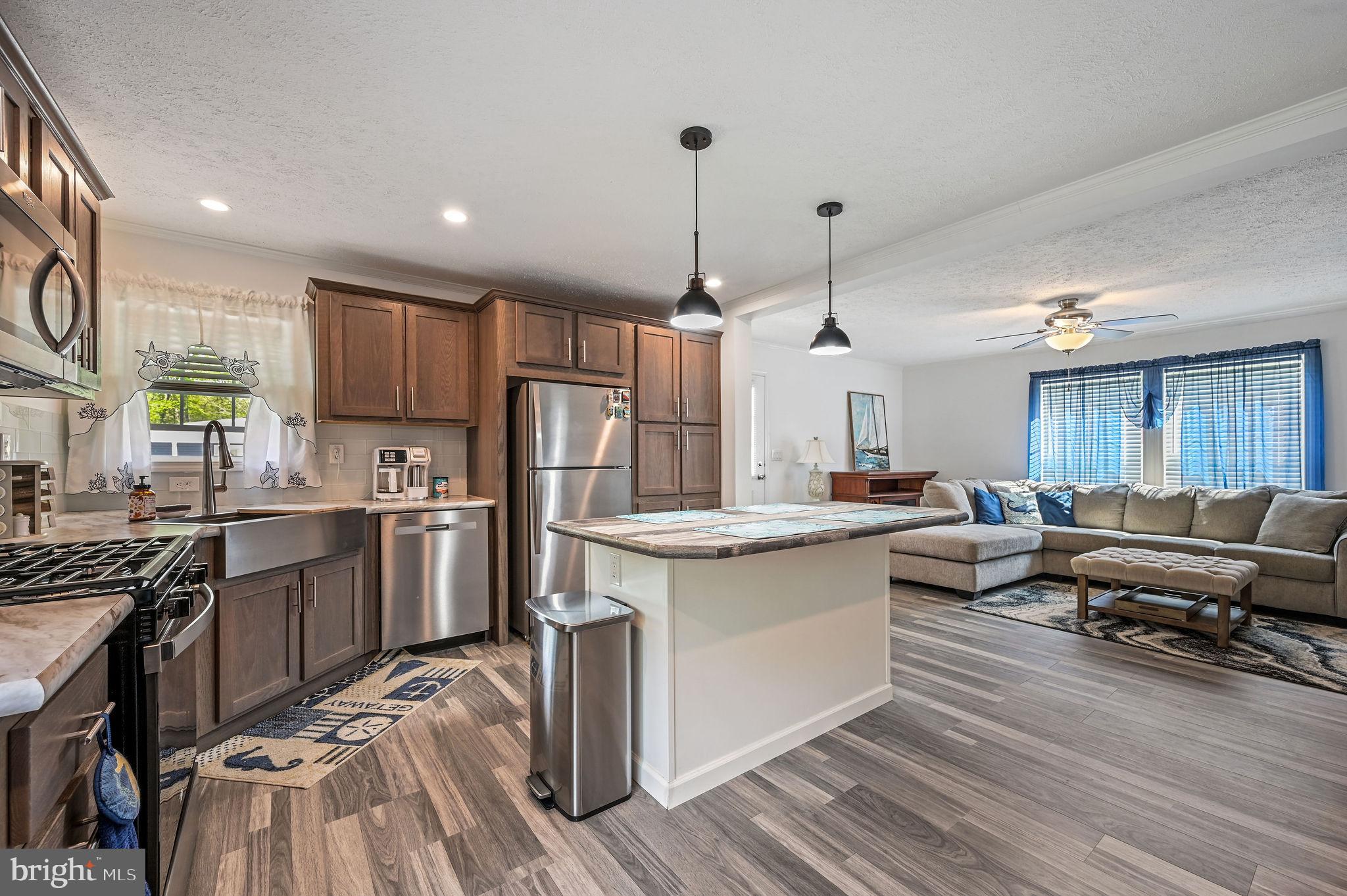 RIDGEWOOD MHP - Residential