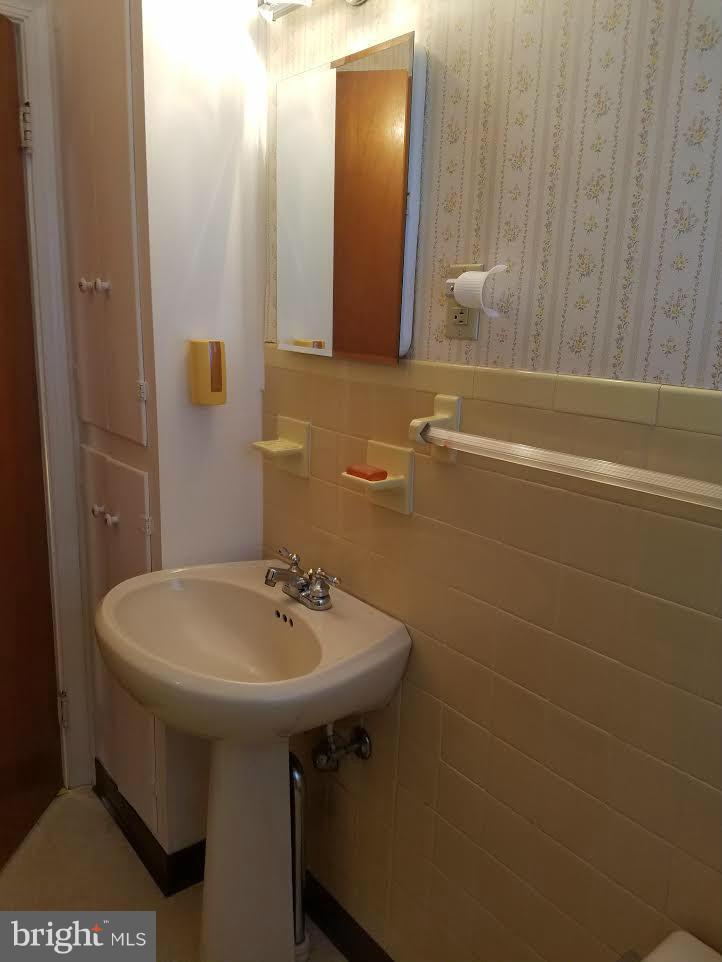 FREDERICKSBURG CITY - Residential Lease