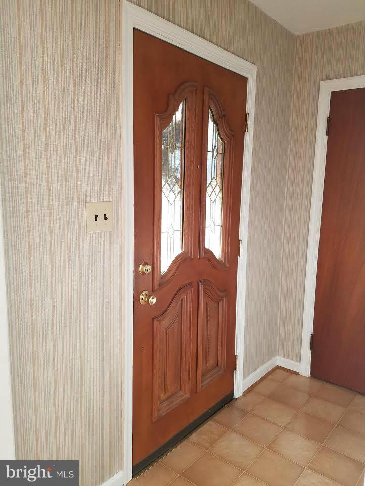 FREDERICKSBURG CITY - Residential Lease