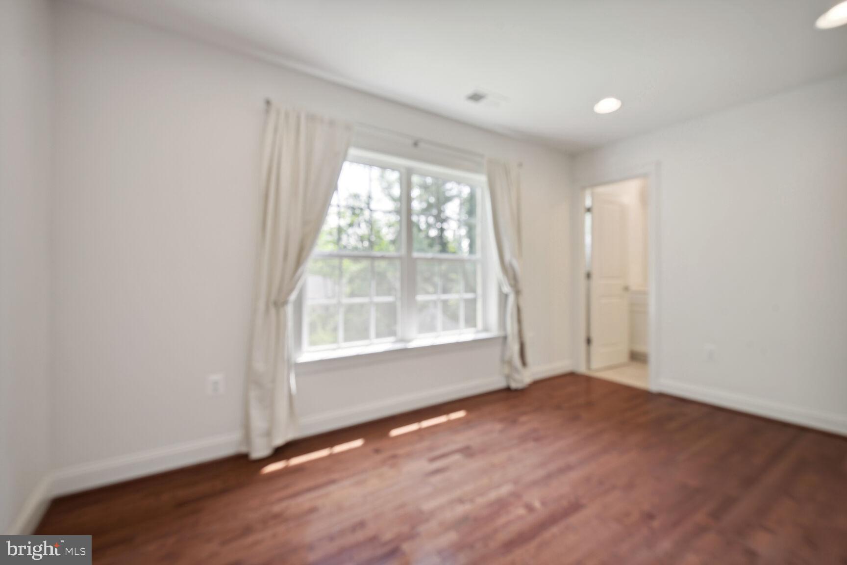 HIGH POINT - Residential