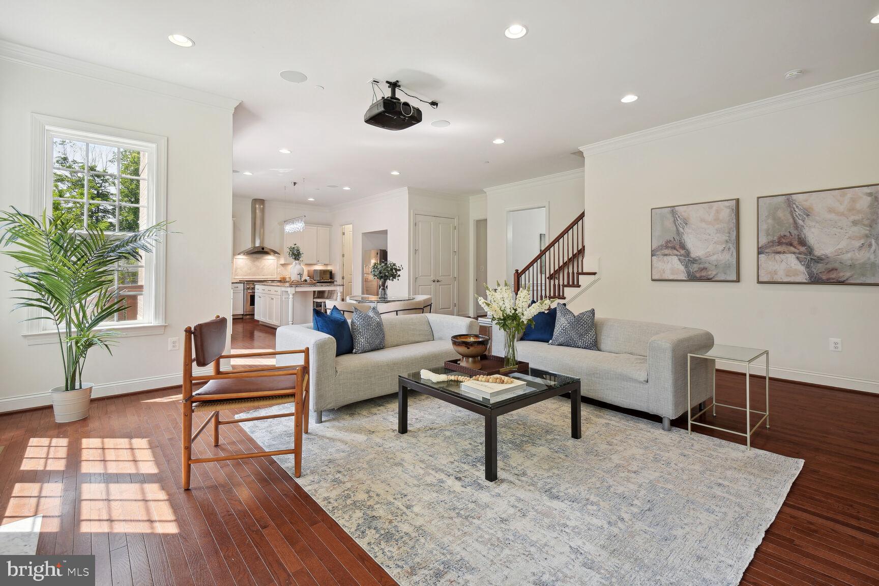 HIGH POINT - Residential