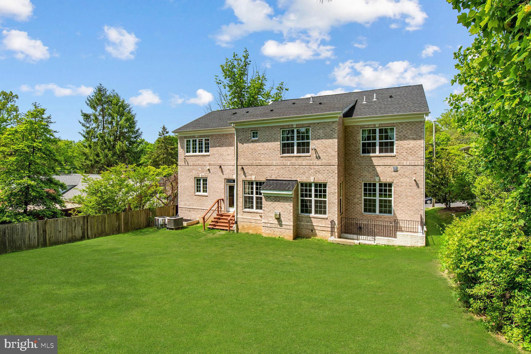 HIGH POINT - Residential