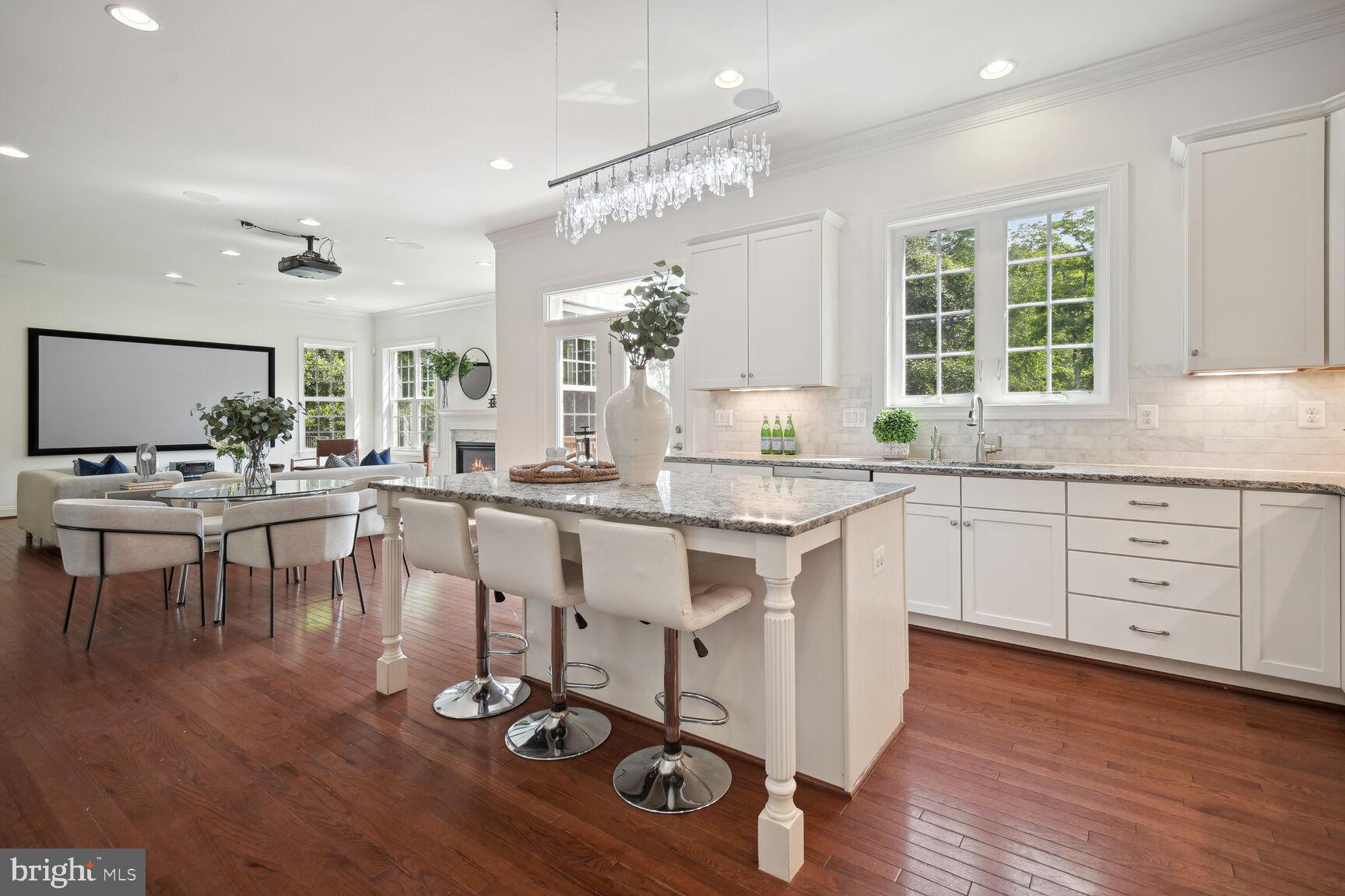 HIGH POINT - Residential