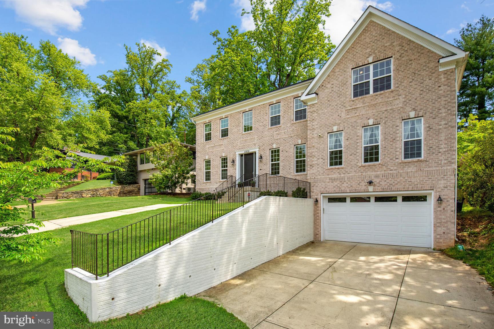 HIGH POINT - Residential