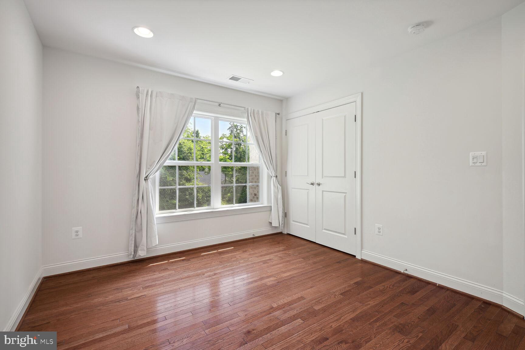 HIGH POINT - Residential