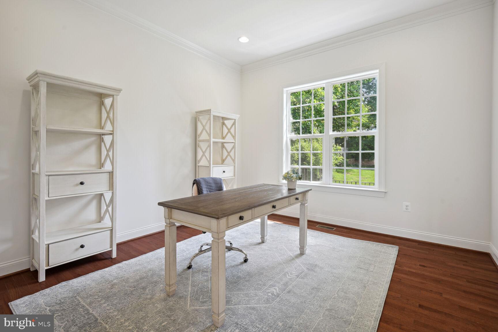 HIGH POINT - Residential