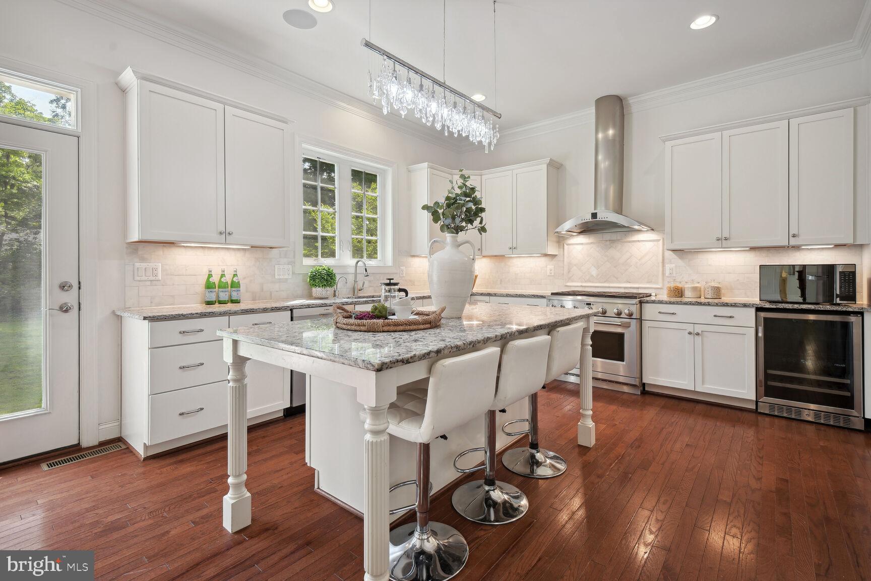 HIGH POINT - Residential